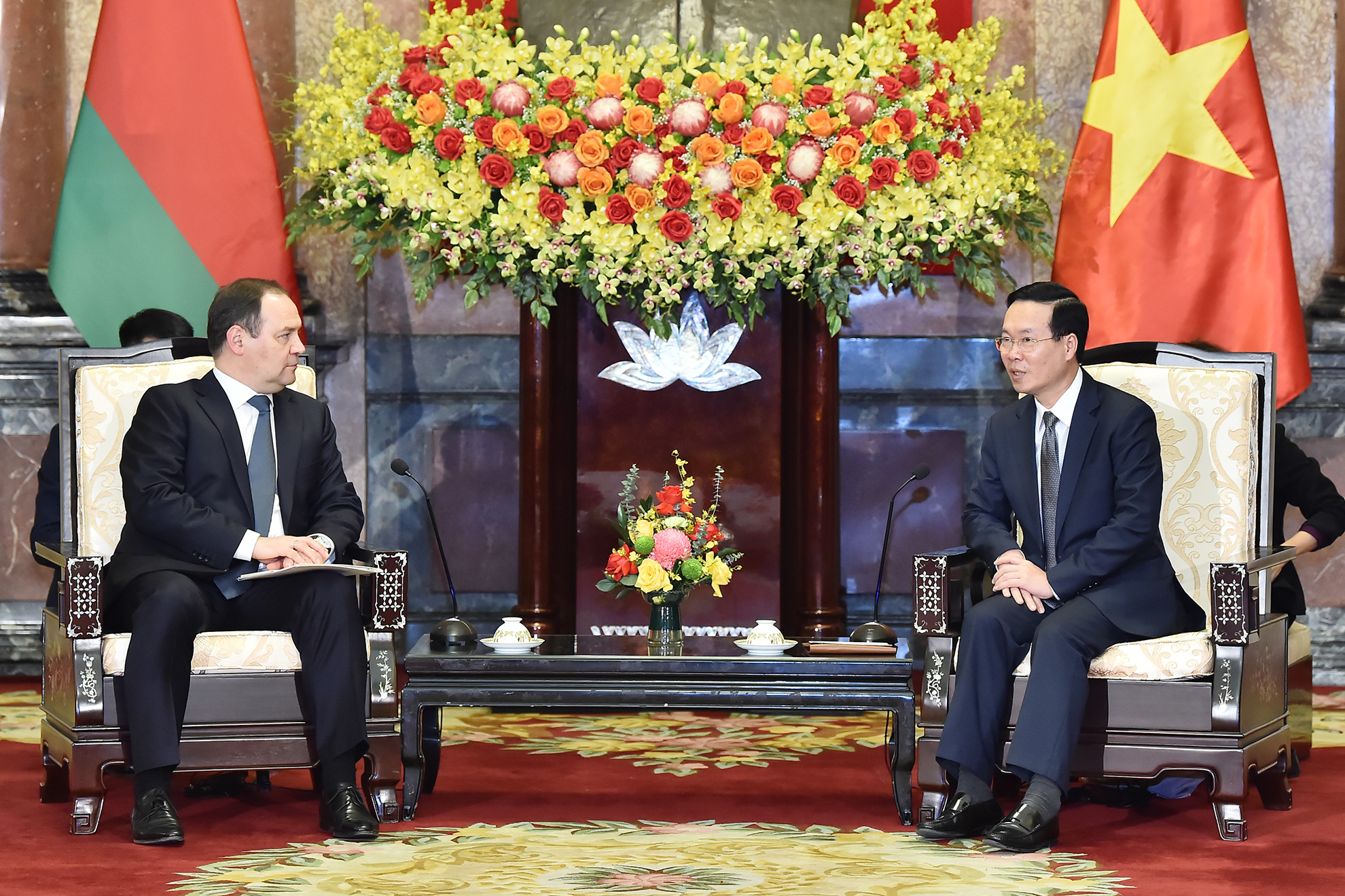 Chủ tịch nước Võ Văn Thưởng tiếp Thủ tướng Cộng hòa Belarus Roman Golovchenko.