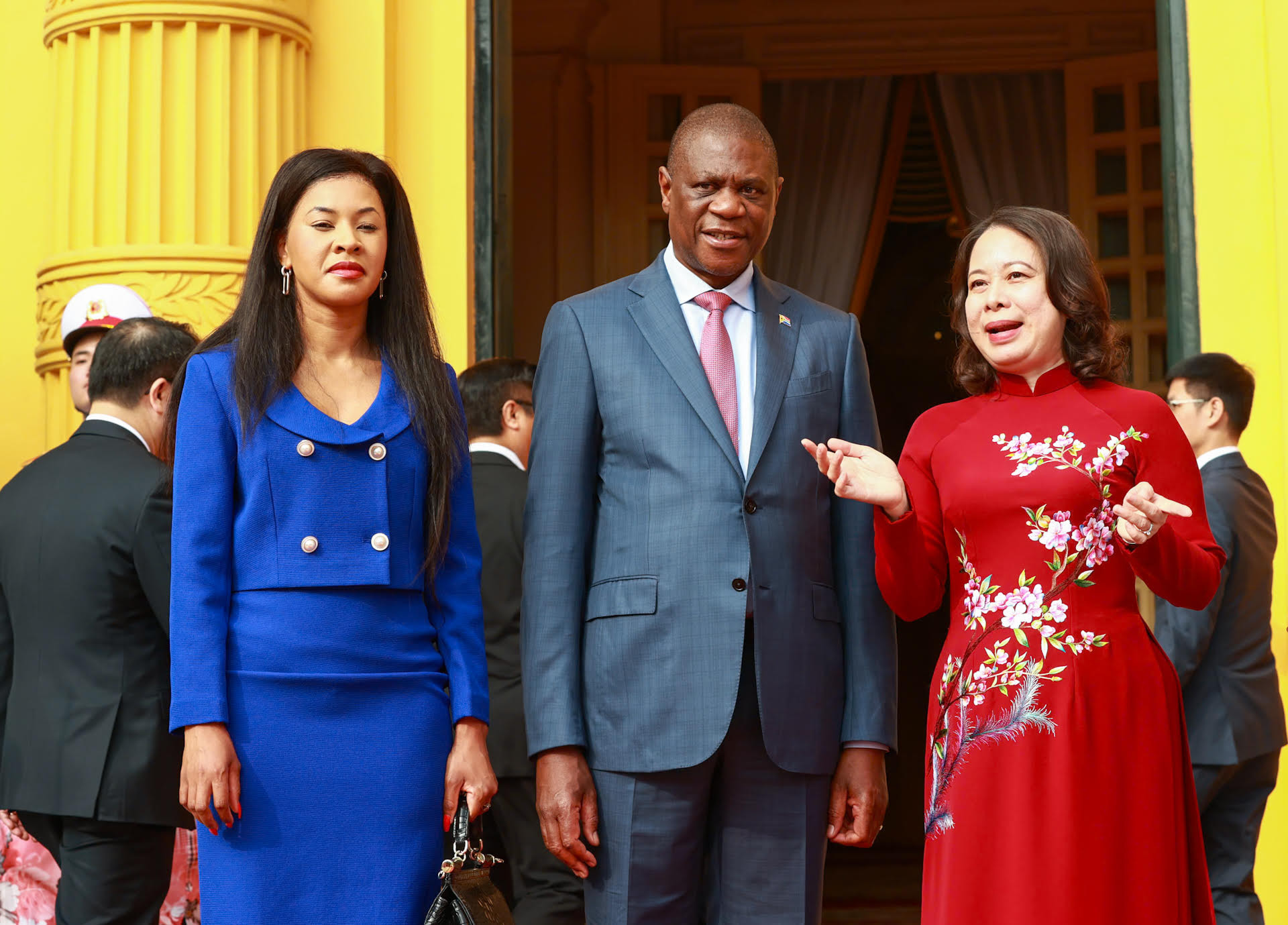 Phó Chủ tịch nước Võ Thị Ánh Xuân trao đổi với Phó Tổng thống Cộng hòa Nam Phi Paul Mashatile và Phu nhân.