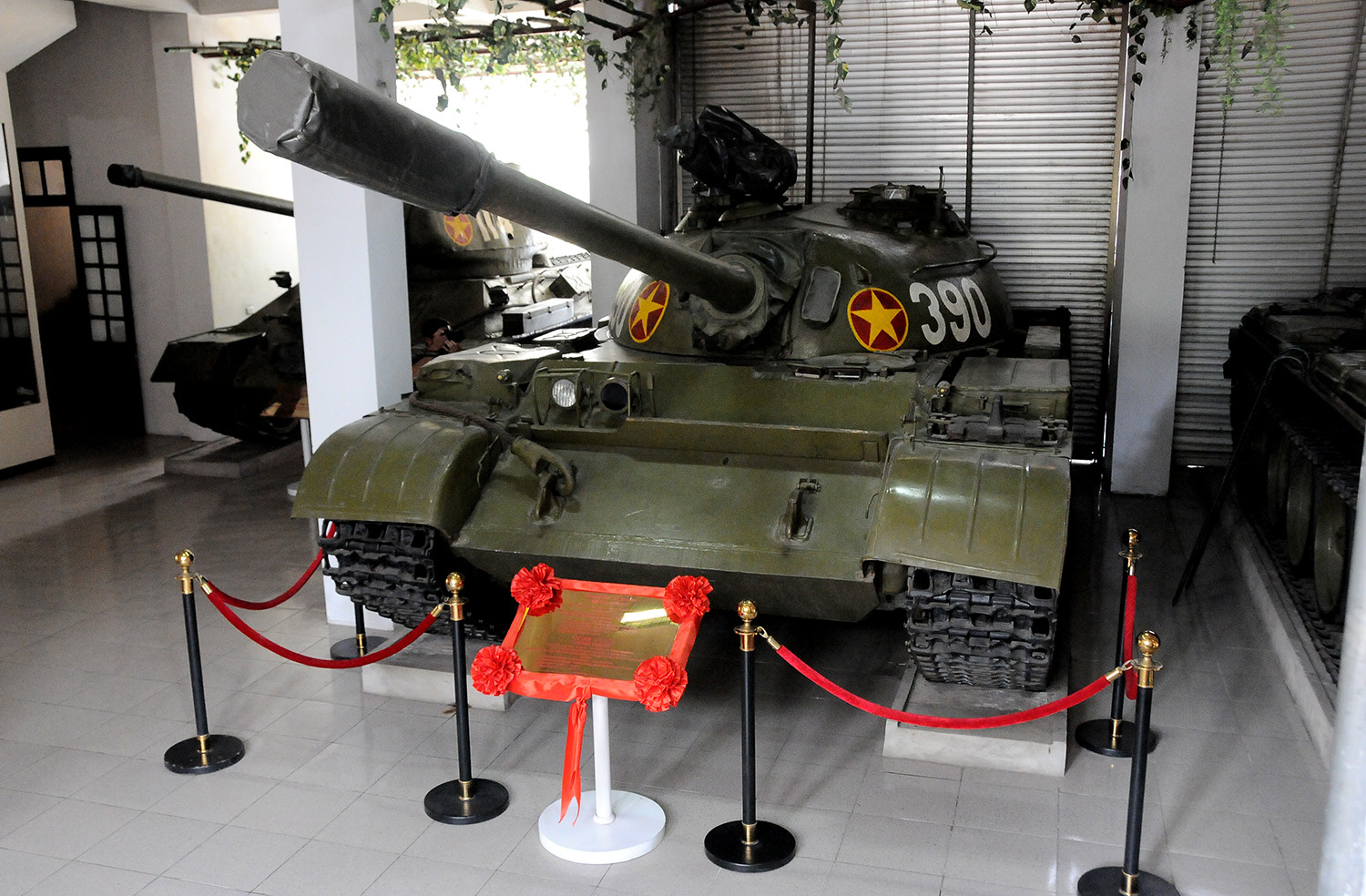 Cùng đó, xe tăng T59 số hiệu 390-Bảo vật Quốc gia, nhân chứng thép của thời khắc lịch sử được lưu giữ trang trọng tại Bảo tàng Tăng-Thiết giáp, Hà Nội.