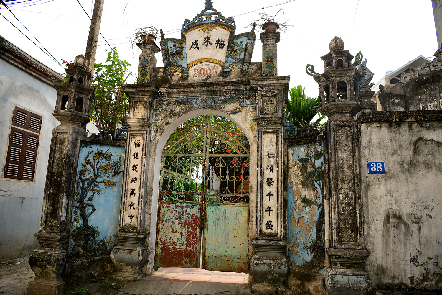 Kiến trúc cổ lưu dấu trên nhiều ngôi nhà ở Ước Lễ.