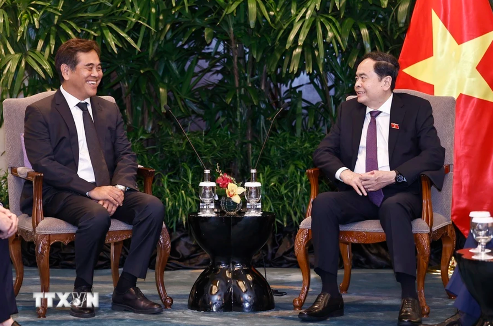 Chủ tịch Quốc hội Trần Thanh Mẫn tiếp ông Lee Chong Min, Chủ tịch Quỹ đầu tư CMIA Capital Partners. (Ảnh: TTXVN)