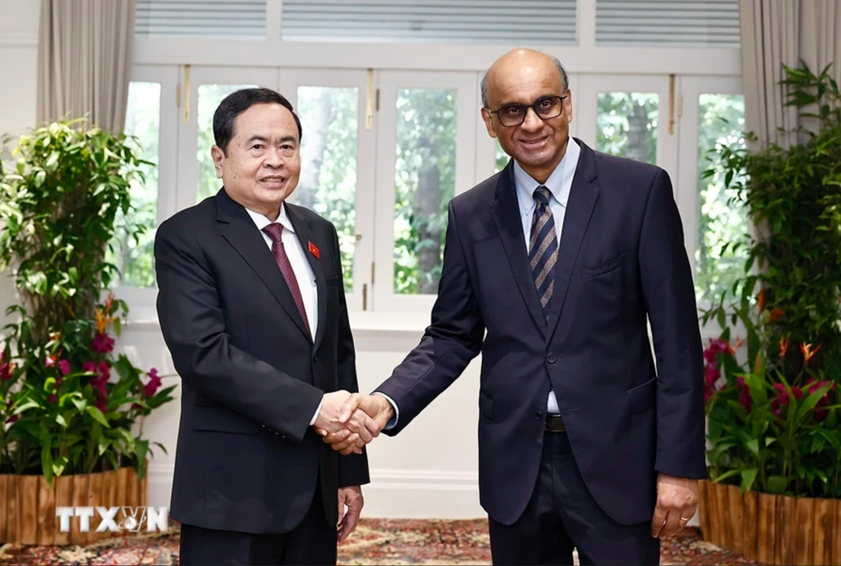 Chủ tịch Quốc hội Trần Thanh Mẫn với Tổng thống Singapore Tharman Shanmugaratnam. (Ảnh: TTXVN)