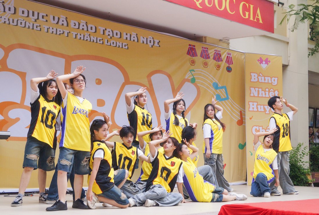 Màn trình diễn của Câu lạc bộ Âm nhạc.