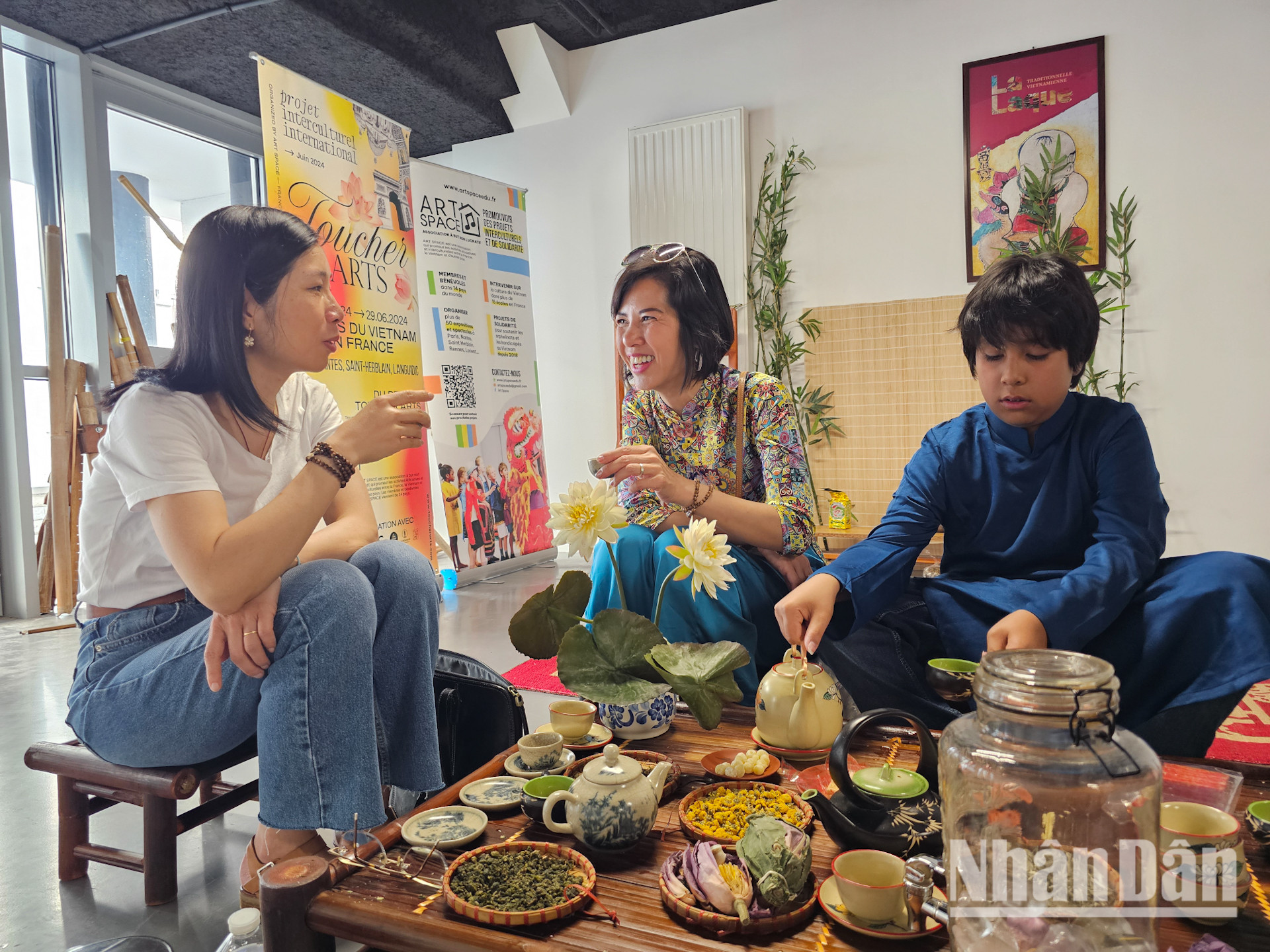 "Xin chào Việt Nam" góp phần quảng bá một hình ảnh đẹp đẽ và chân thực về đất nước Việt Nam. (Ảnh: MINH DUY)