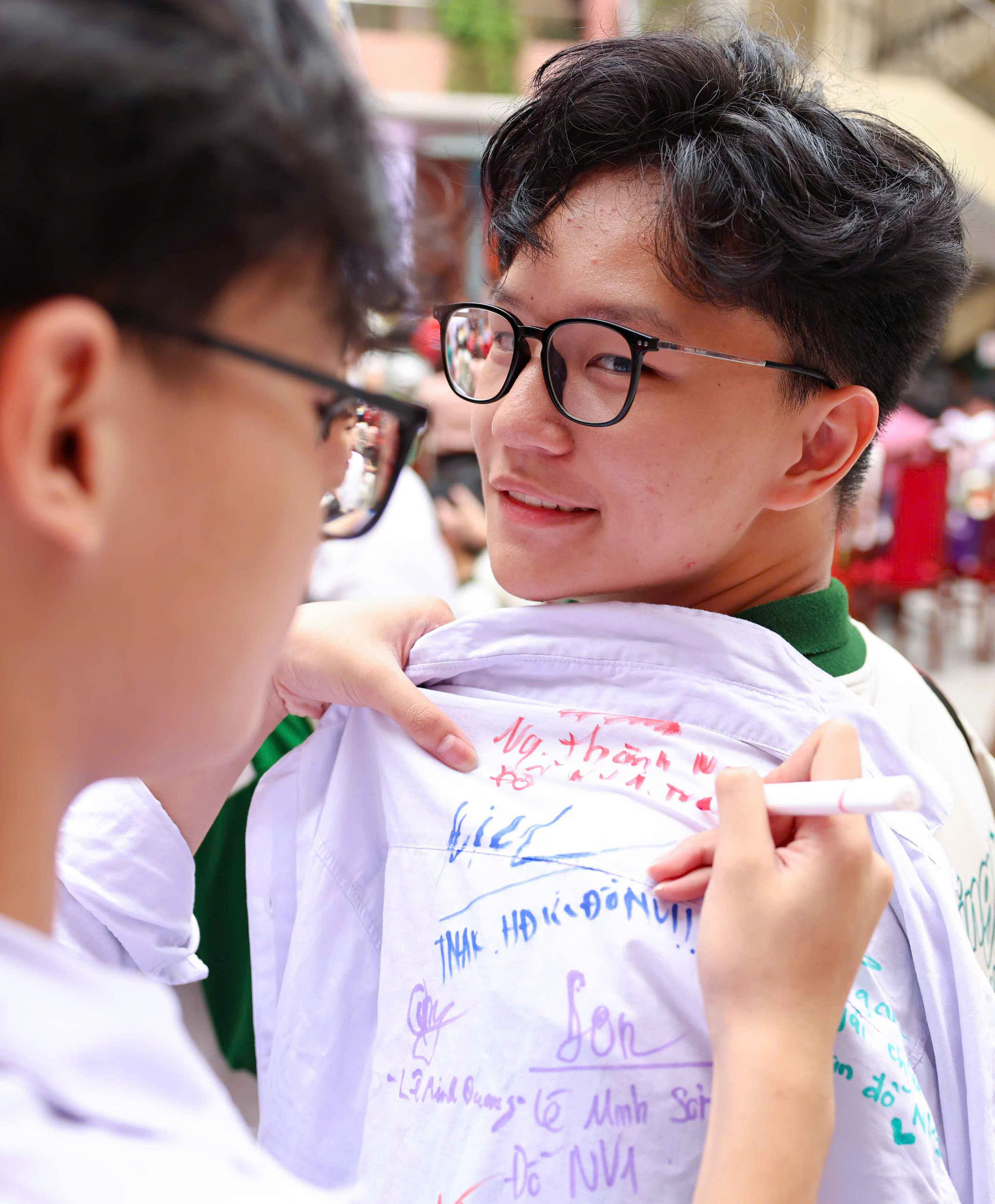 "Em hy vọng em và các bạn đều đạt được ước mơ của mình. Đó sẽ là món quà ý nghĩa nhất dành tặng cho thầy cô".