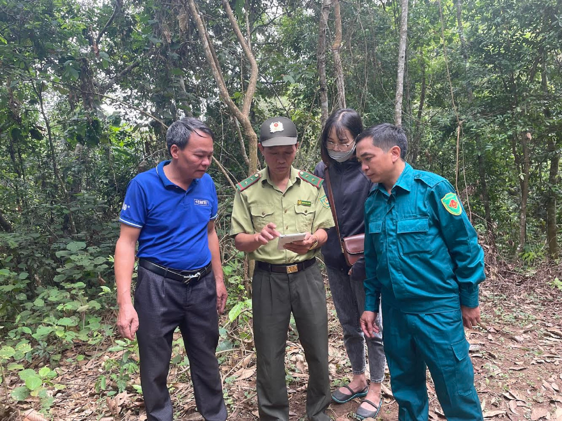 Đại diện các đơn vị xác định diện tích rừng đủ điều kiện chi trả dịch vụ môi trường rừng tại tỉnh Điện Biên.