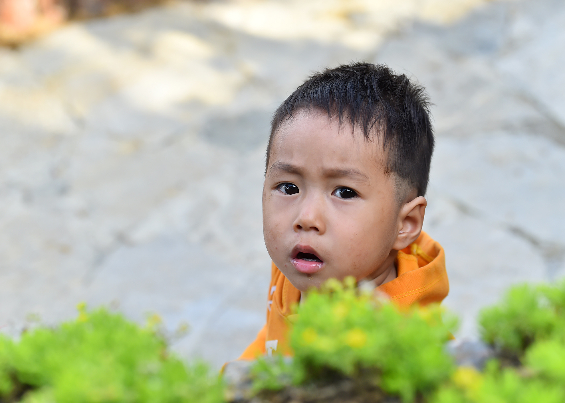 Dù cuộc sống và thiên nhiên có khắc nghiệt như thế nào thì trên gương mặt mỗi em bé vùng cao vẫn hiện hữu sự ngây thơ và trong sáng.