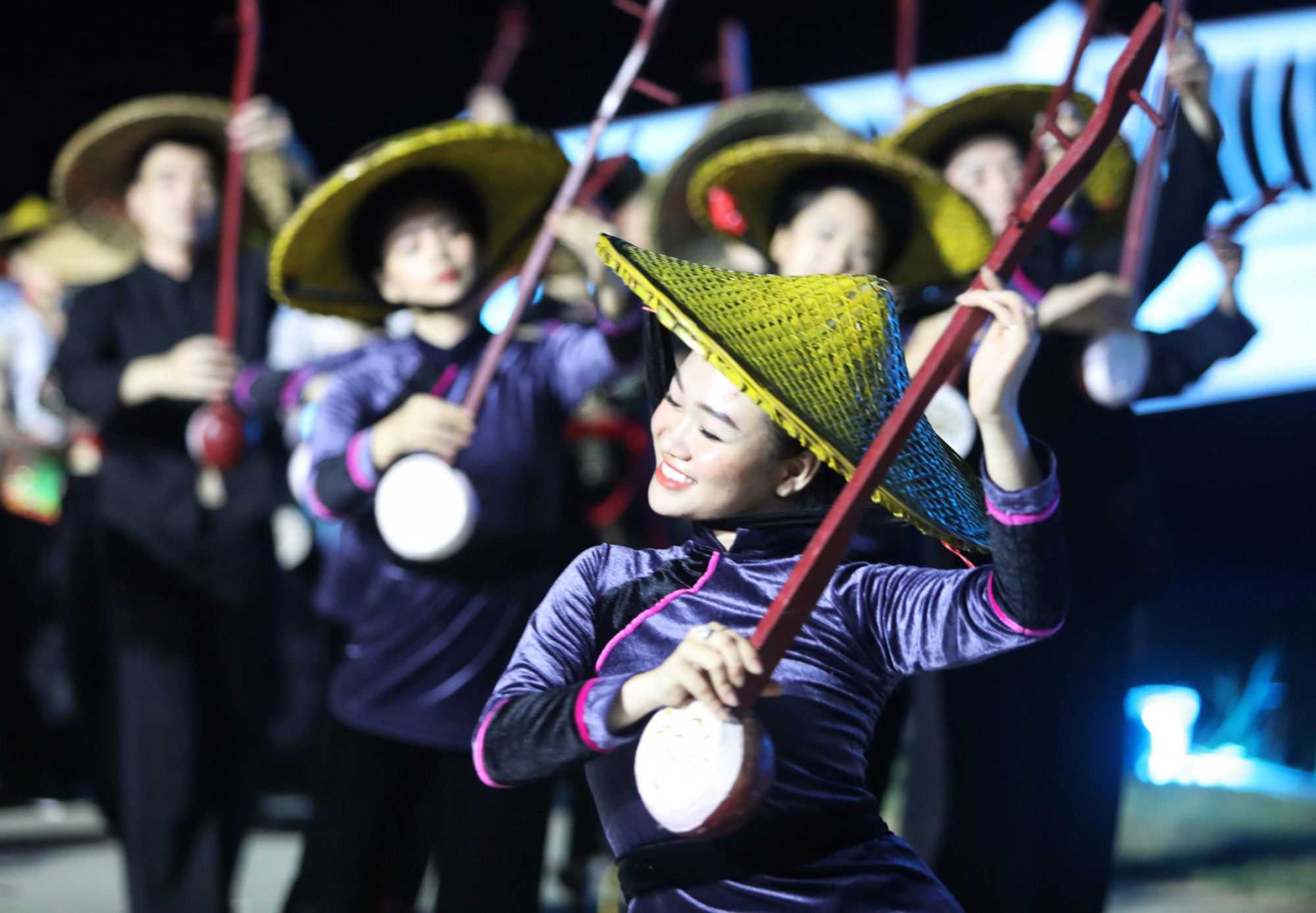 Vẻ đẹp chung của các dân tộc.