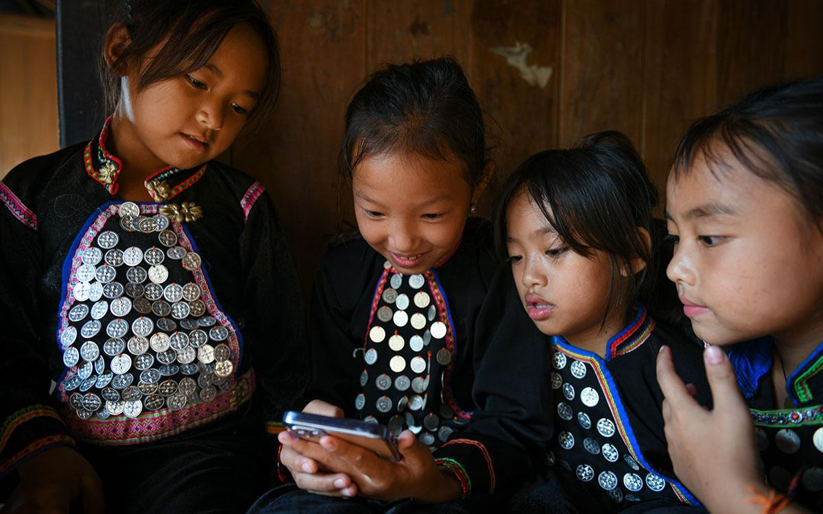 Trang phục phụ nữ dân tộc Si La. (Ảnh: TRẦN THÀNH ĐẠT)