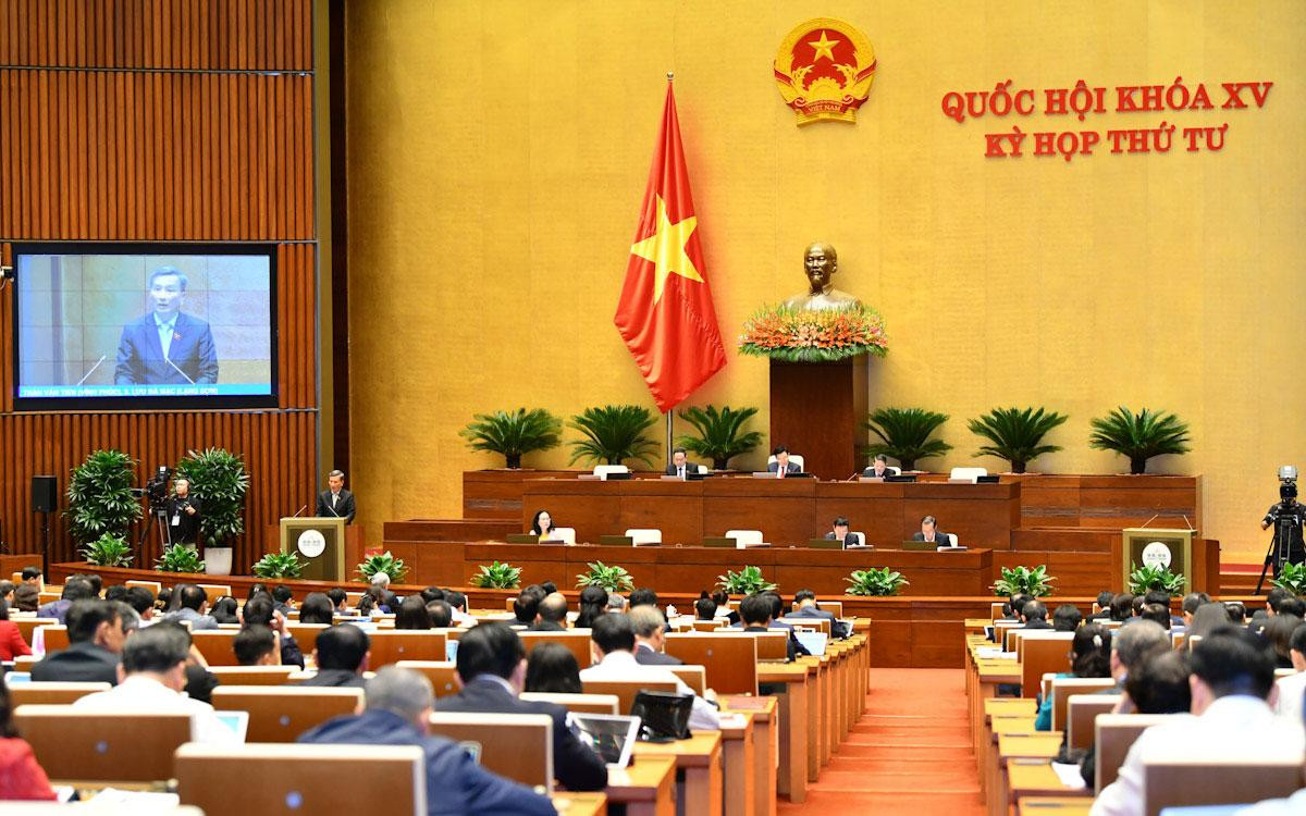 Quang cảnh phiên họp tại Hội trường Diên Hồng chiều 21/10. Quang cảnh phiên họp tại Hội trường Diên Hồng chiều 21/10.