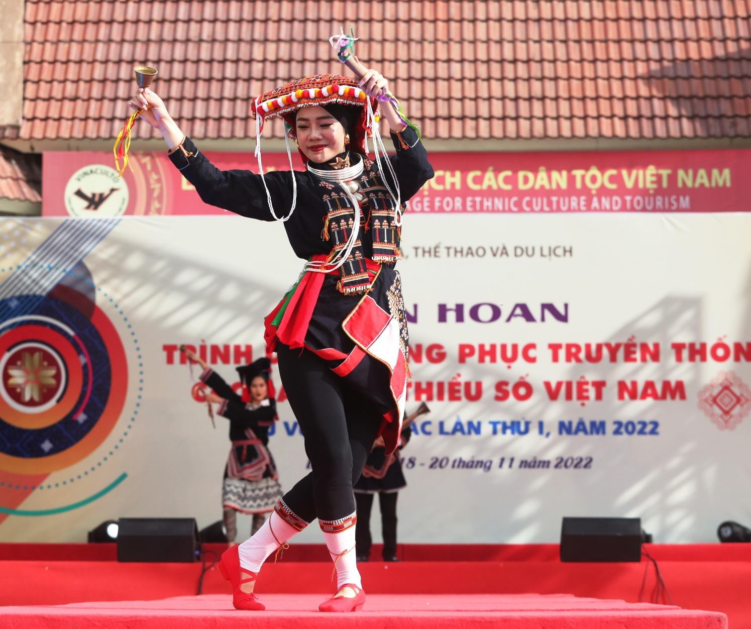 Người Dao quần chẹt. (Ảnh: KHIẾU MINH) Người Dao quần chẹt. (Ảnh: KHIẾU MINH)