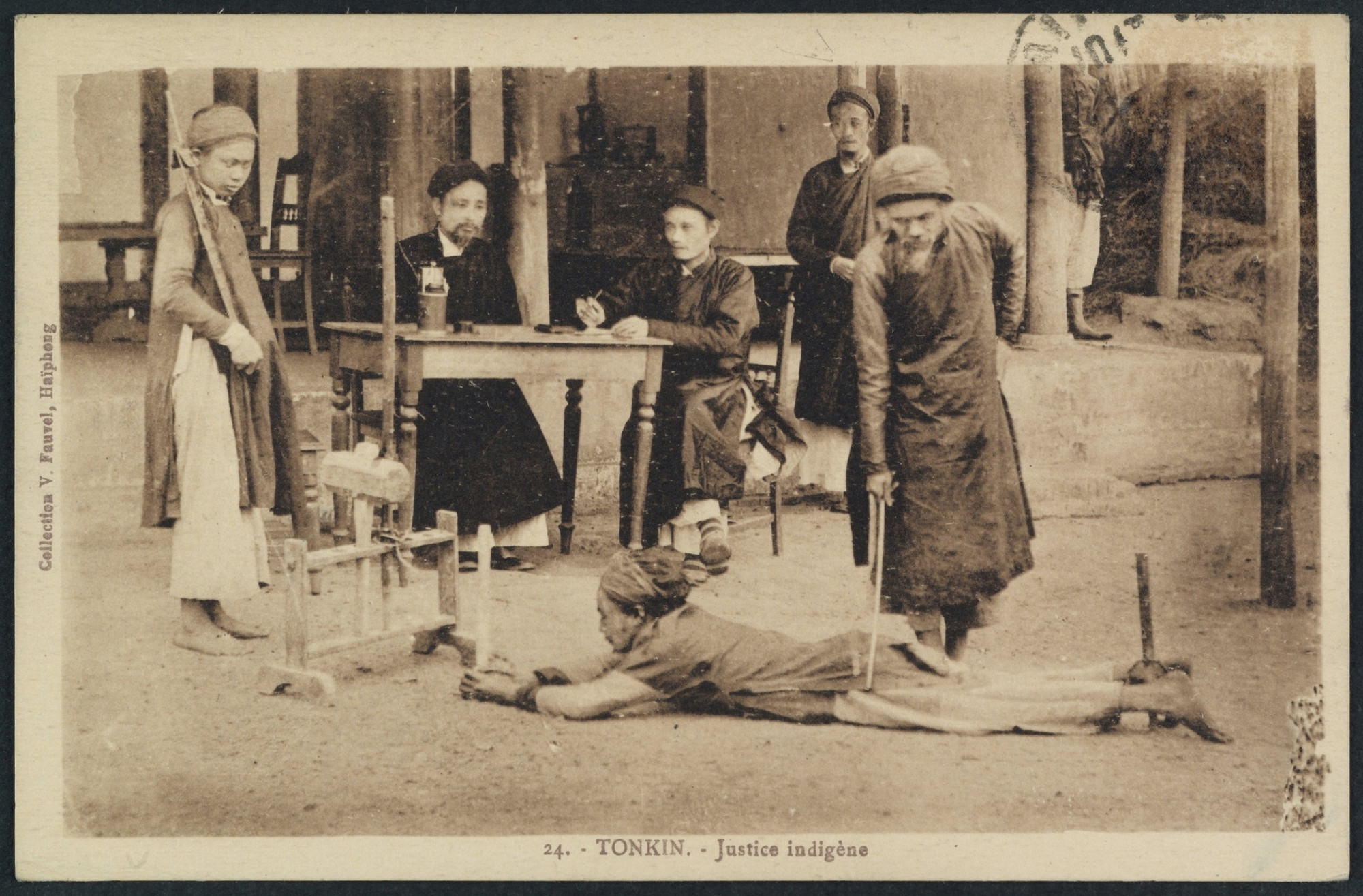 Một cảnh xử án. (Thư viện Đại học Côte d'Azur-Trung tâm Lưu trữ quốc gia sưu tầm)