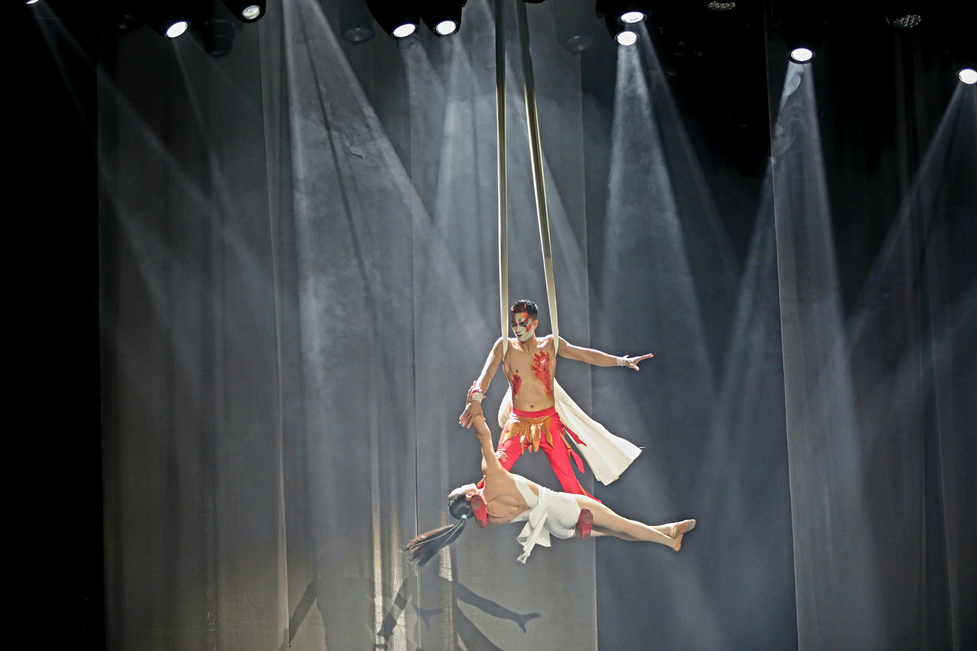 Một tiết mục đu dây đặc sắc. Một tiết mục đu dây đặc sắc.