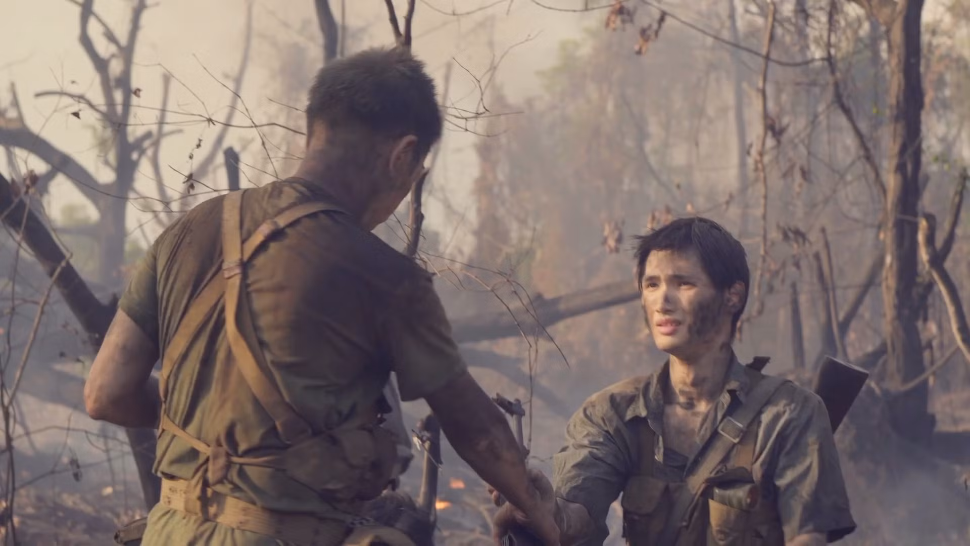 Những du kích còn rất trẻ trong phim.