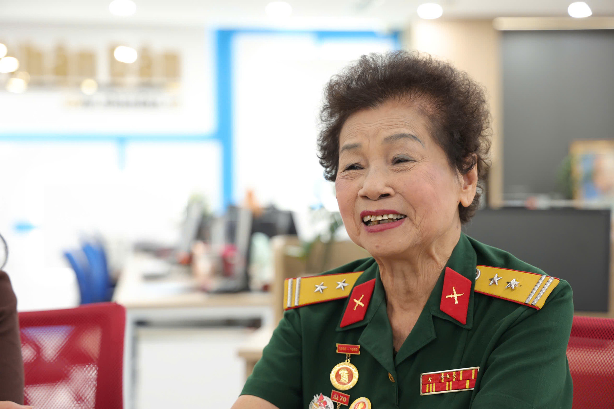 Trung tá Ngô Thị Ngọc Diệp chia sẻ về những kỷ niệm trong dịp trở về Hà Nội sau ngày tiếp quản Thủ đô.