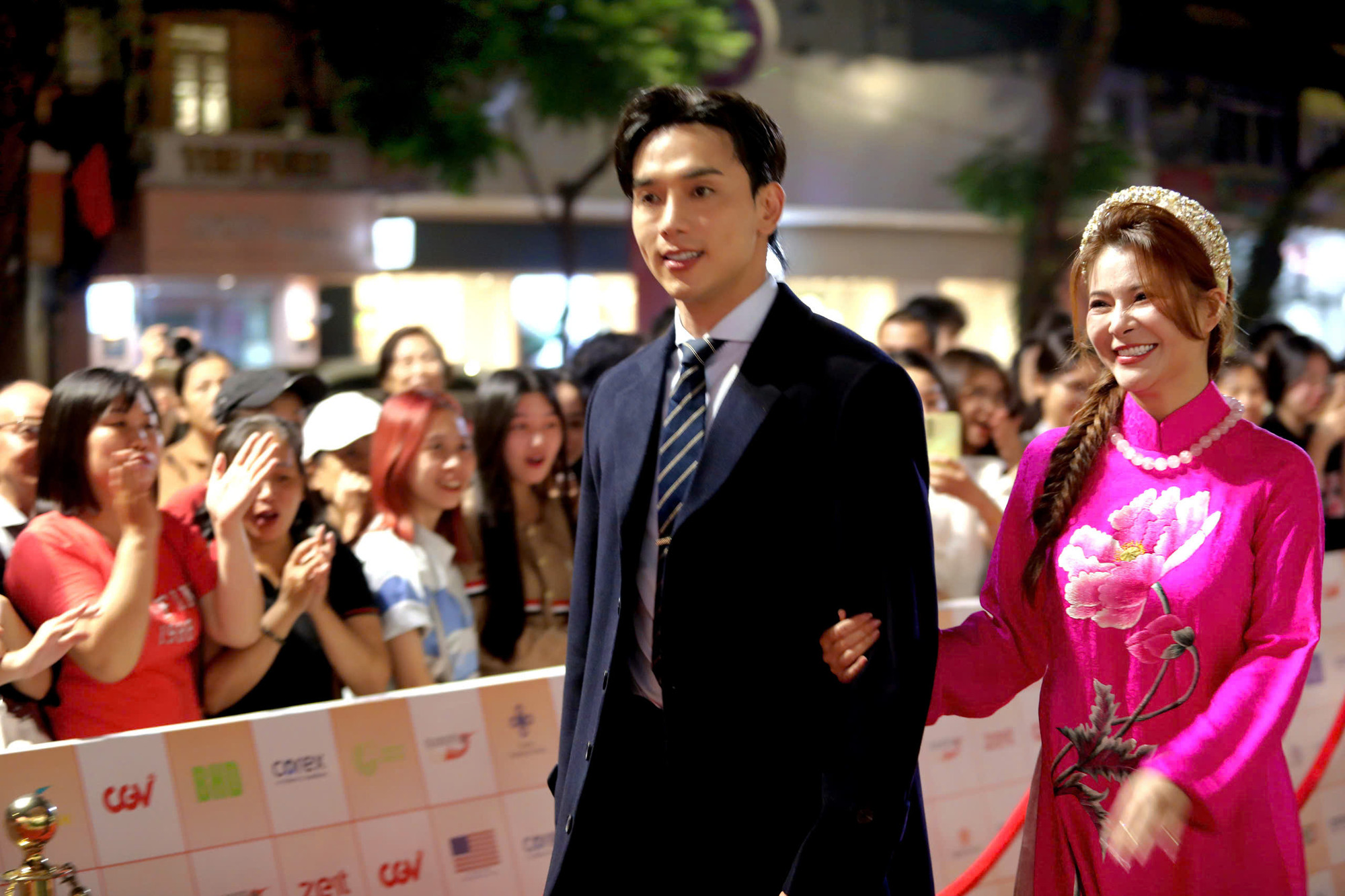 NSƯT Kim Oanh và diễn viên Thuận Nguyễn.