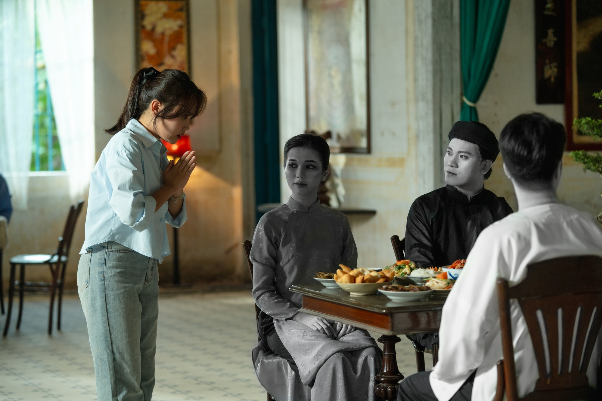 Ca sĩ Phương Mỹ Chi trong phim.