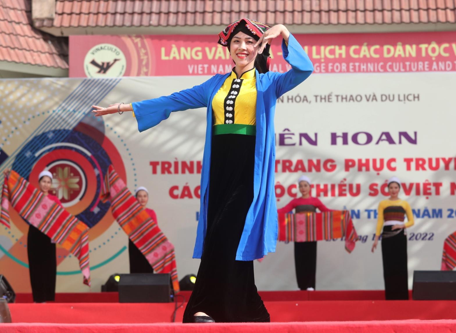 Trang phục dân tộc Thái (Hòa Bình).