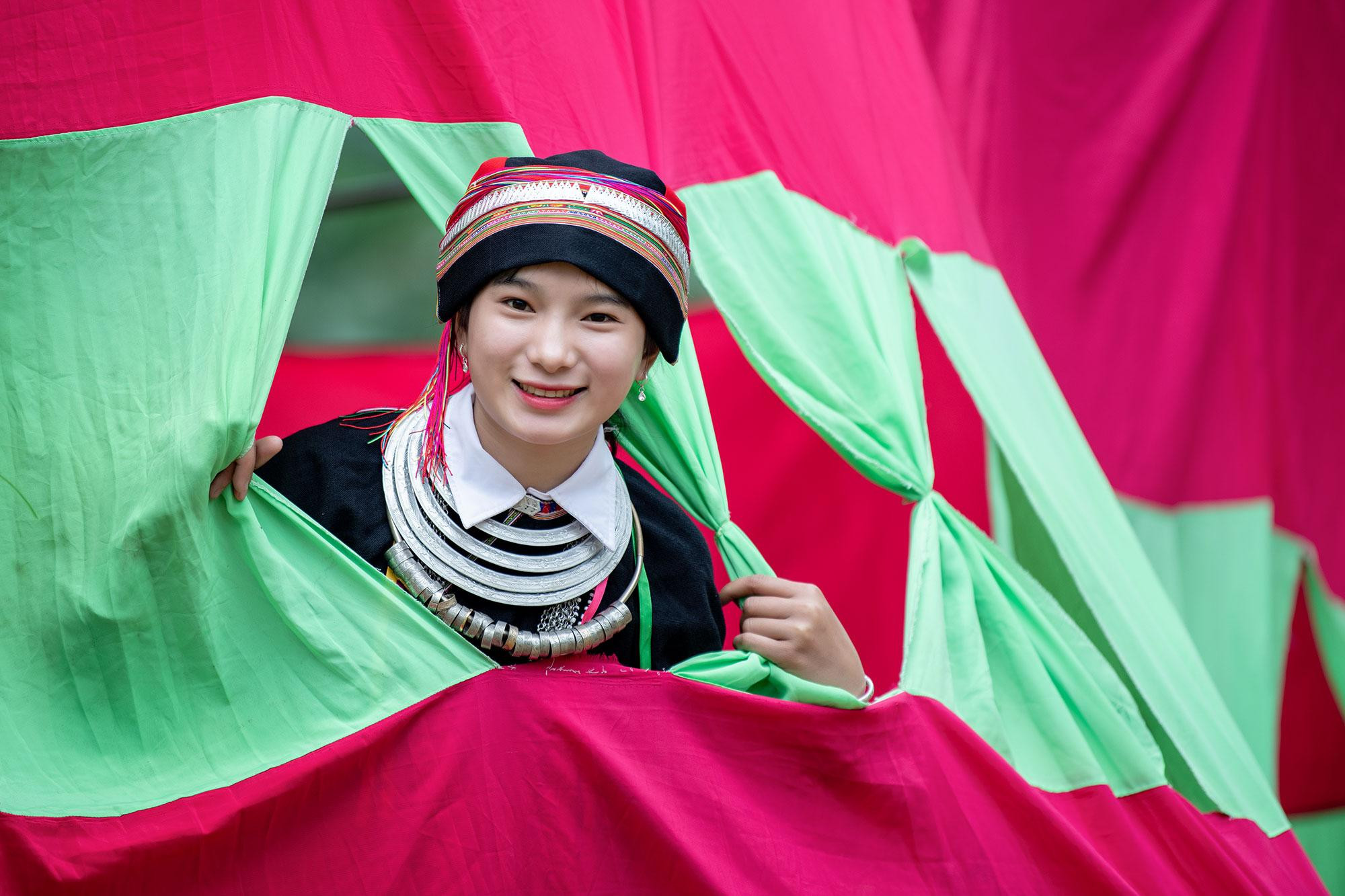 Người Dao áo dài. (Ảnh:TRẦN THÀNH ĐẠT) Người Dao áo dài. (Ảnh:TRẦN THÀNH ĐẠT)