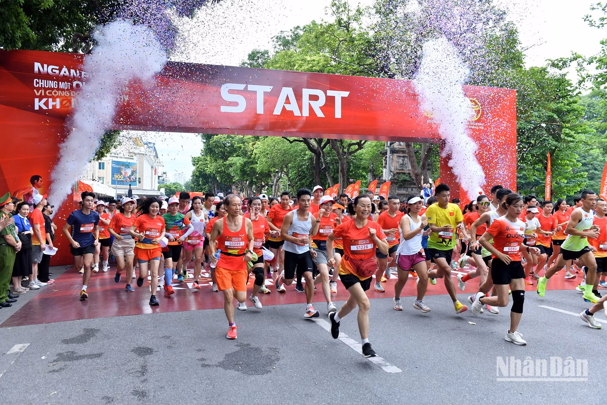 Hàng nghìn vận động viên tham gia Giải chạy phong trào "Ngàn bước chạy - Chung một quyết tâm - Vì cộng đồng không ma túy".