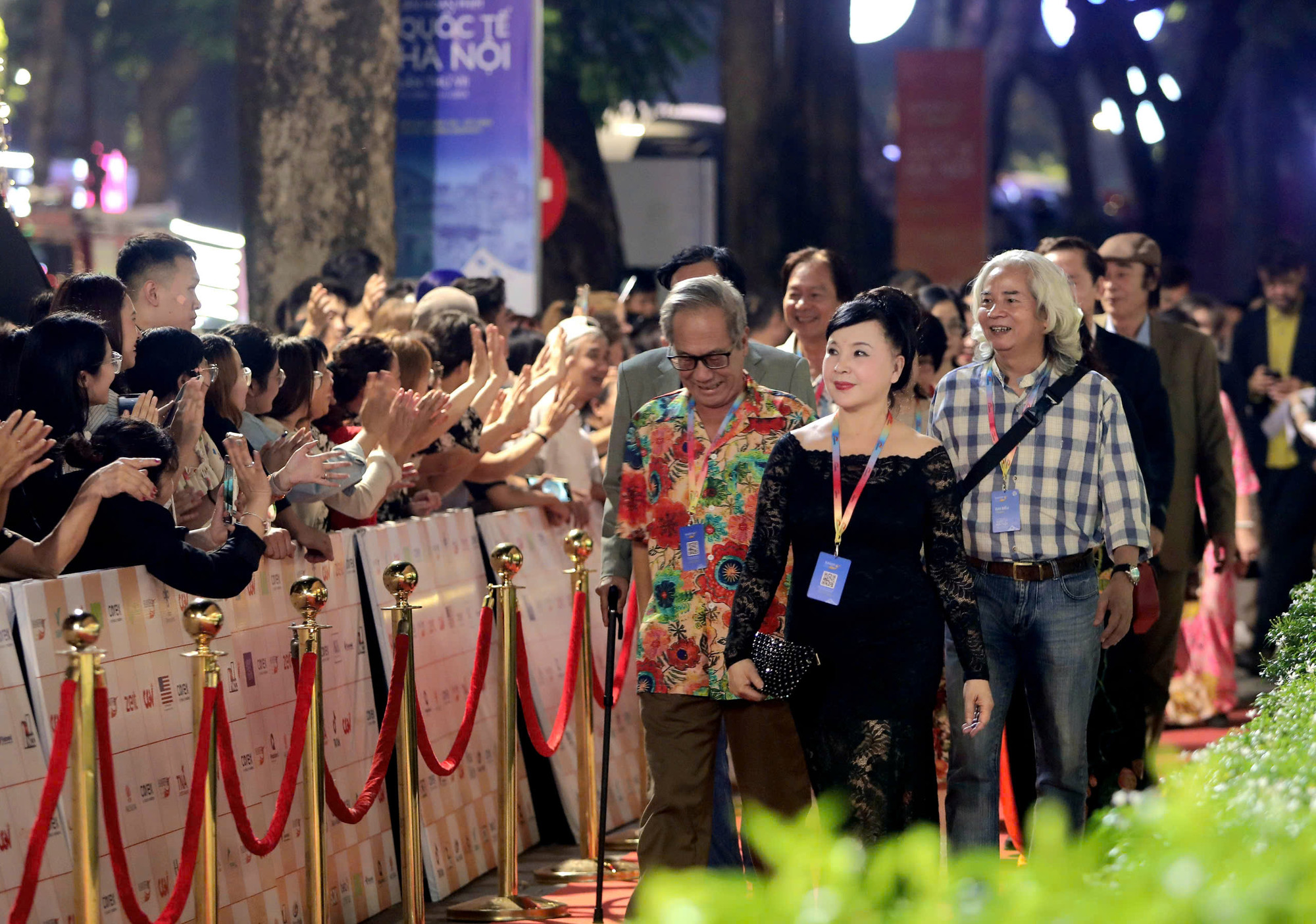 NSND Lan Hương, NSƯT Tất Bình, NSƯT Vũ Đình Thân.