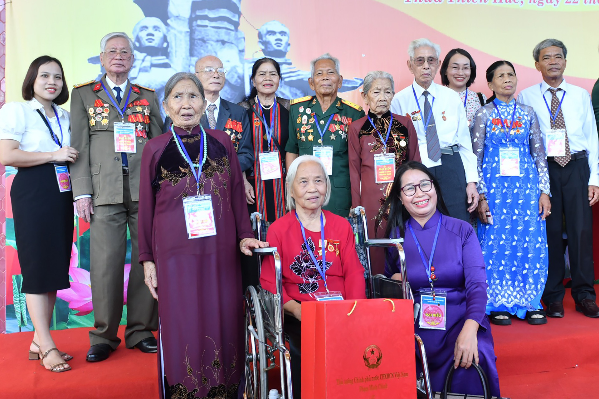 Các đại biểu người có công tiêu biểu của Thừa Thiên Huế.