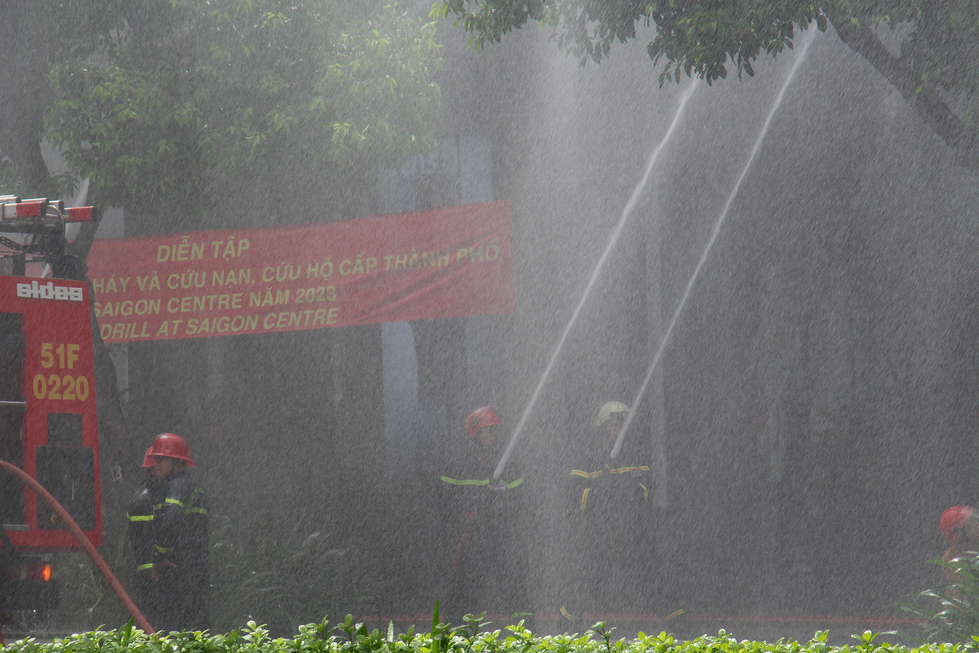 Tuy là buổi diễn tập nhưng sự tập trung tác chiến của các chiến sĩ luôn sẵn sàng chiến đấu, cố gắng hoàn thành tốt các nhiệm vụ được giao.