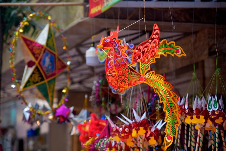 Đồ chơi 'nội' phủ đỏ phố Hàng Mã trước Tết Trung thu ảnh 5