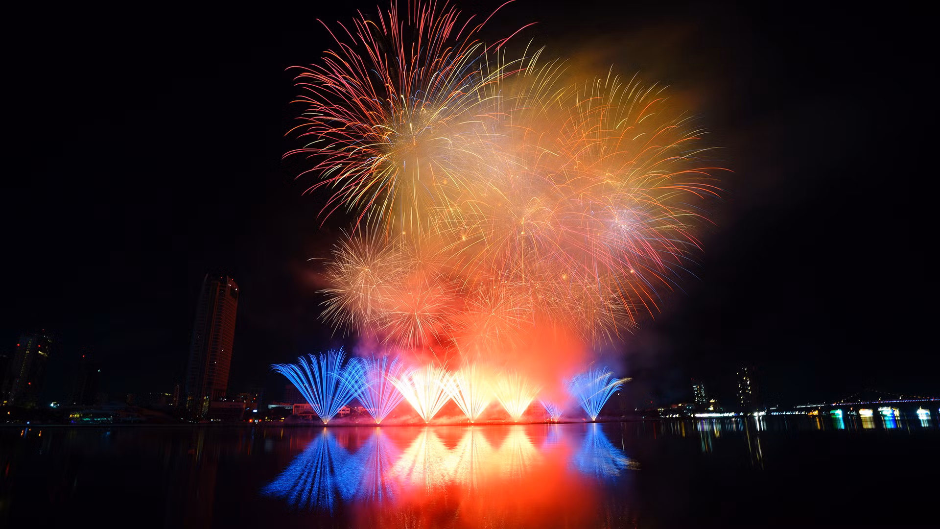 Phần thi của đội chủ nhà Đà Nẵng (Việt Nam 1). 