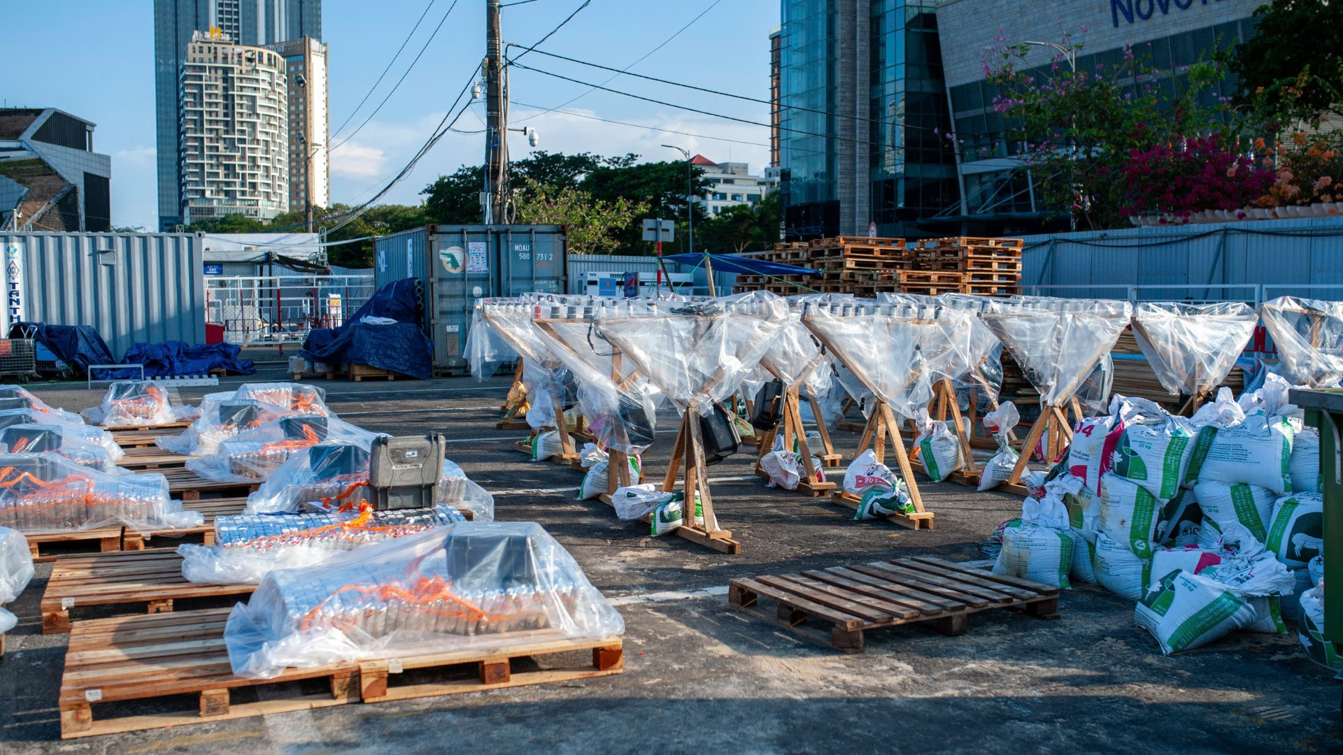 Đại diện đội JoHo Pyro Professional Fireworks AB cho biết, đội sẽ mang tới màn trình diễn “Nordic Lights”, lấy cảm hứng từ hiện tượng cực quang kỳ ảo tại Bắc Âu, với một số loại pháo đặc biệt kết hợp với kỹ thuật và công nghệ cao.