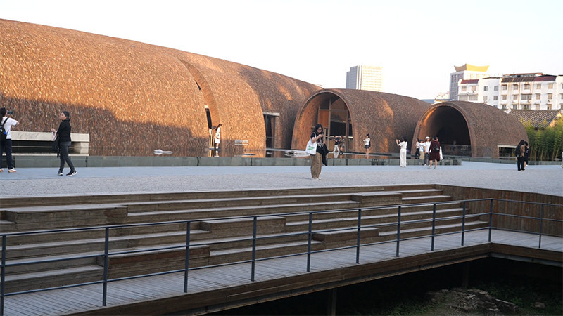 Tạo hình các lò nung gốm sứ độc đáo làm điểm check-in cho du khách ở khu phố cổ Taoyangli.