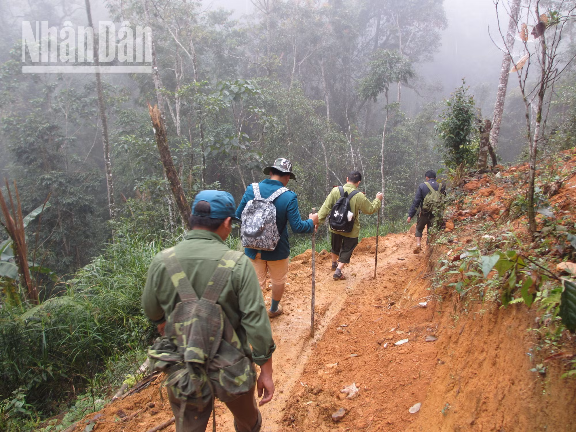 Những con đường đất khá phổ biến của nhiều năm về trước dẫn lên các xã, bản vùng cao của huyện Bắc Yên, Sơn La giờ đây đã được Nhà nước quan tâm đầu tư đường nhựa.