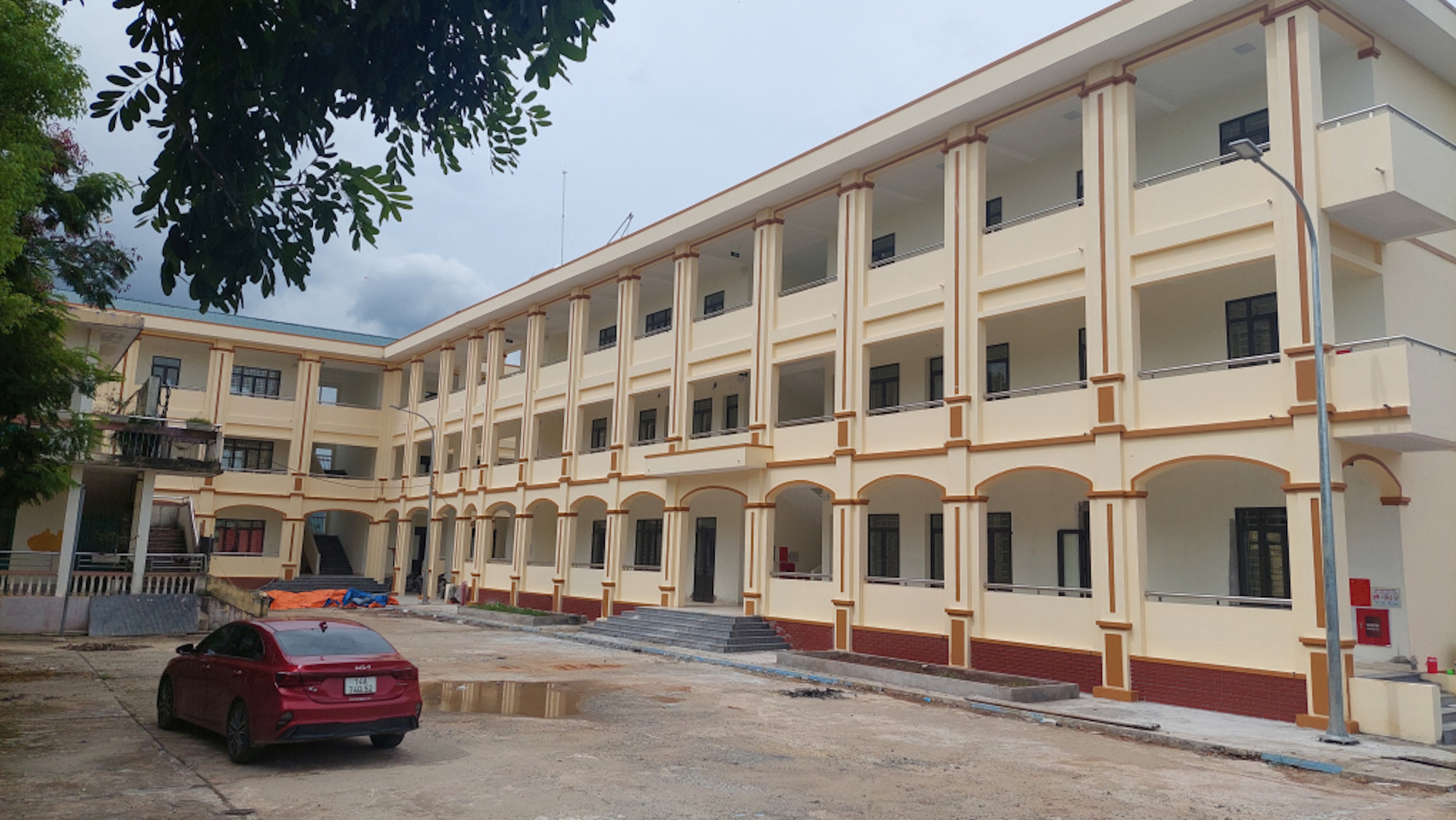 Móng Cái Dự án khu nhà hiệu bộ, nhà học bộ môn, bổ sung phòng học Trường trung học cơ sở Hải Yên (Móng Cái) đã hoàn thành.