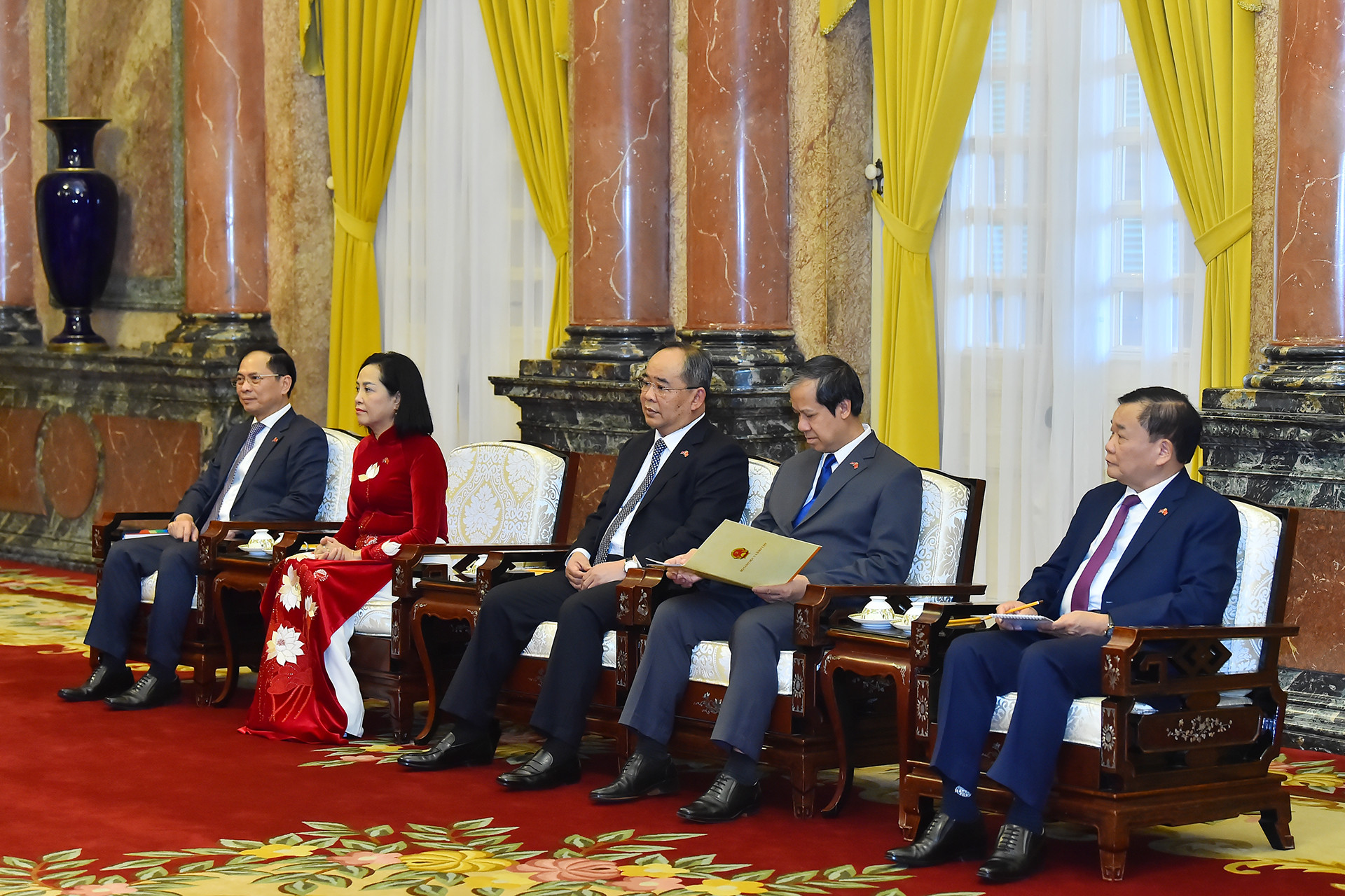 Các đại biểu đoàn Việt Nam tại hội kiến.