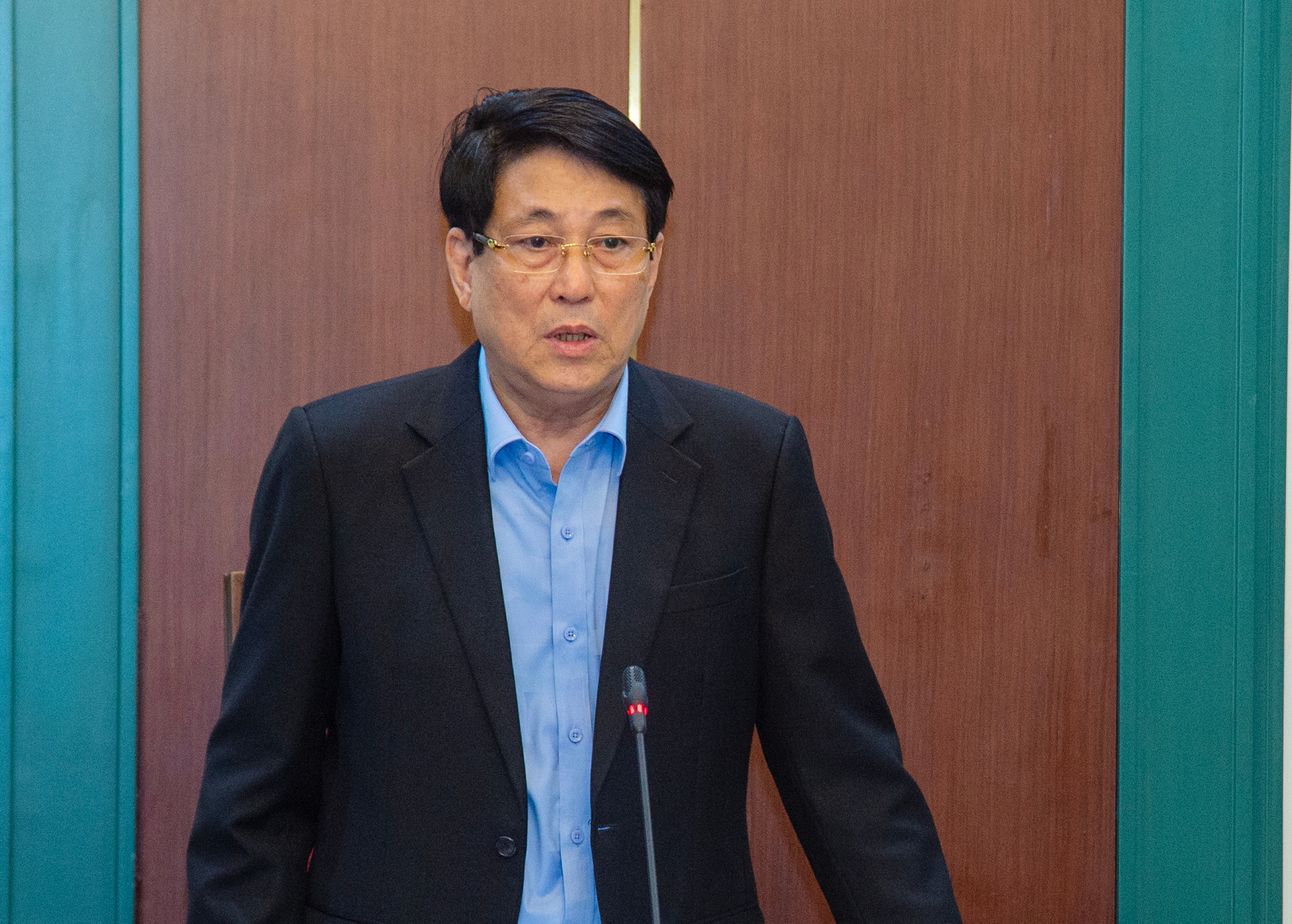 Chủ tịch nước Lương Cường phát biểu ý kiến mở đầu buổi làm việc.