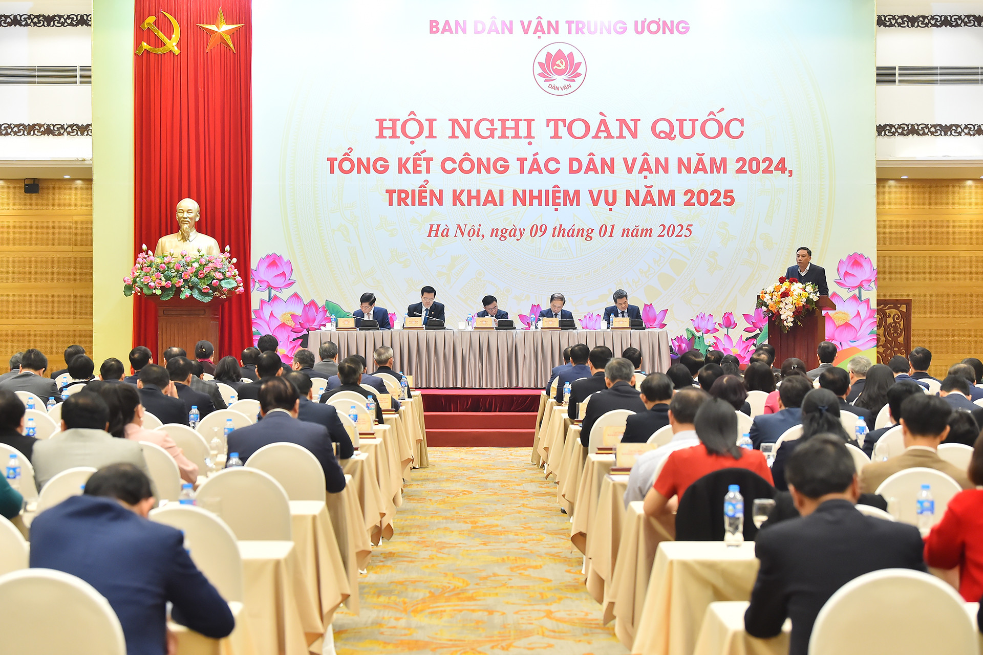 Quang cảnh Hội nghị toàn quốc tổng kết công tác dân vận năm 2024, triển khai nhiệm vụ năm 2025.