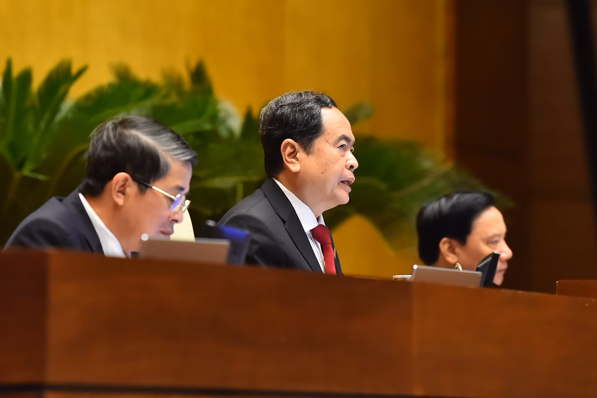 Chủ tịch Quốc hội Trần Thanh Mẫn điều hành Phiên chất vấn và trả lời chất vấn. Chủ tịch Quốc hội Trần Thanh Mẫn điều hành Phiên chất vấn và trả lời chất vấn.