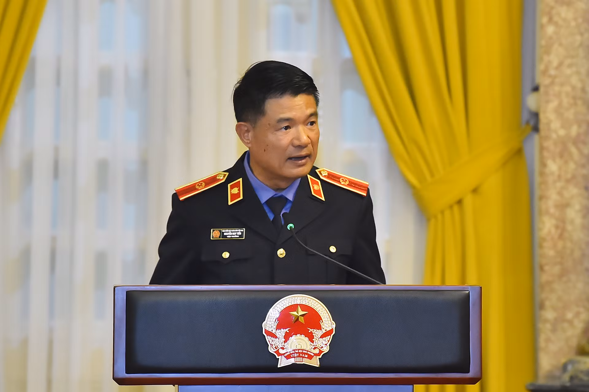 Viện trưởng Viện Kiểm sát nhân dân tối cao Nguyễn Huy Tiến phát biểu tại buổi lễ.