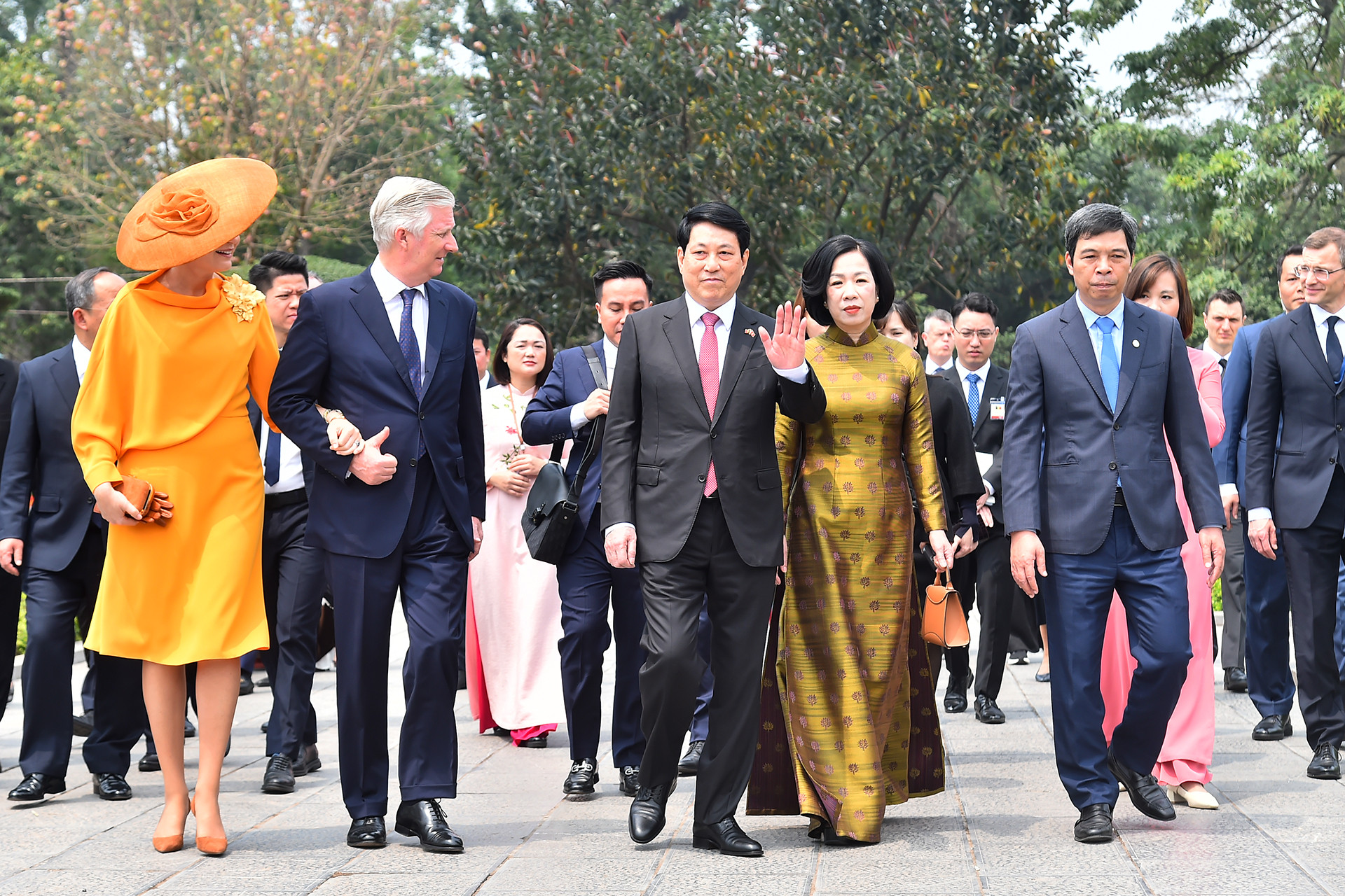 [Ảnh] Chủ tịch nước Lương Cường và Nhà vua Vương quốc Bỉ Philippe thăm Hoàng thành Thăng Long ảnh 1