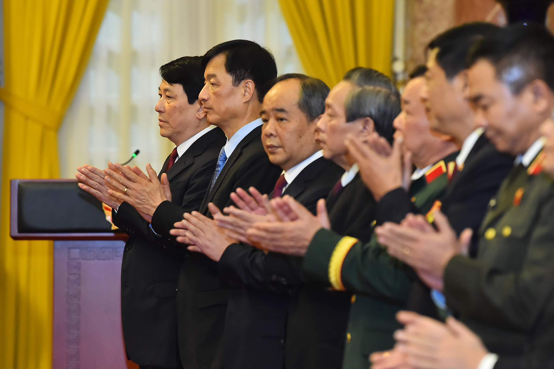 Chủ tịch nước Lương Cường cùng các đại biểu tại buổi lễ.