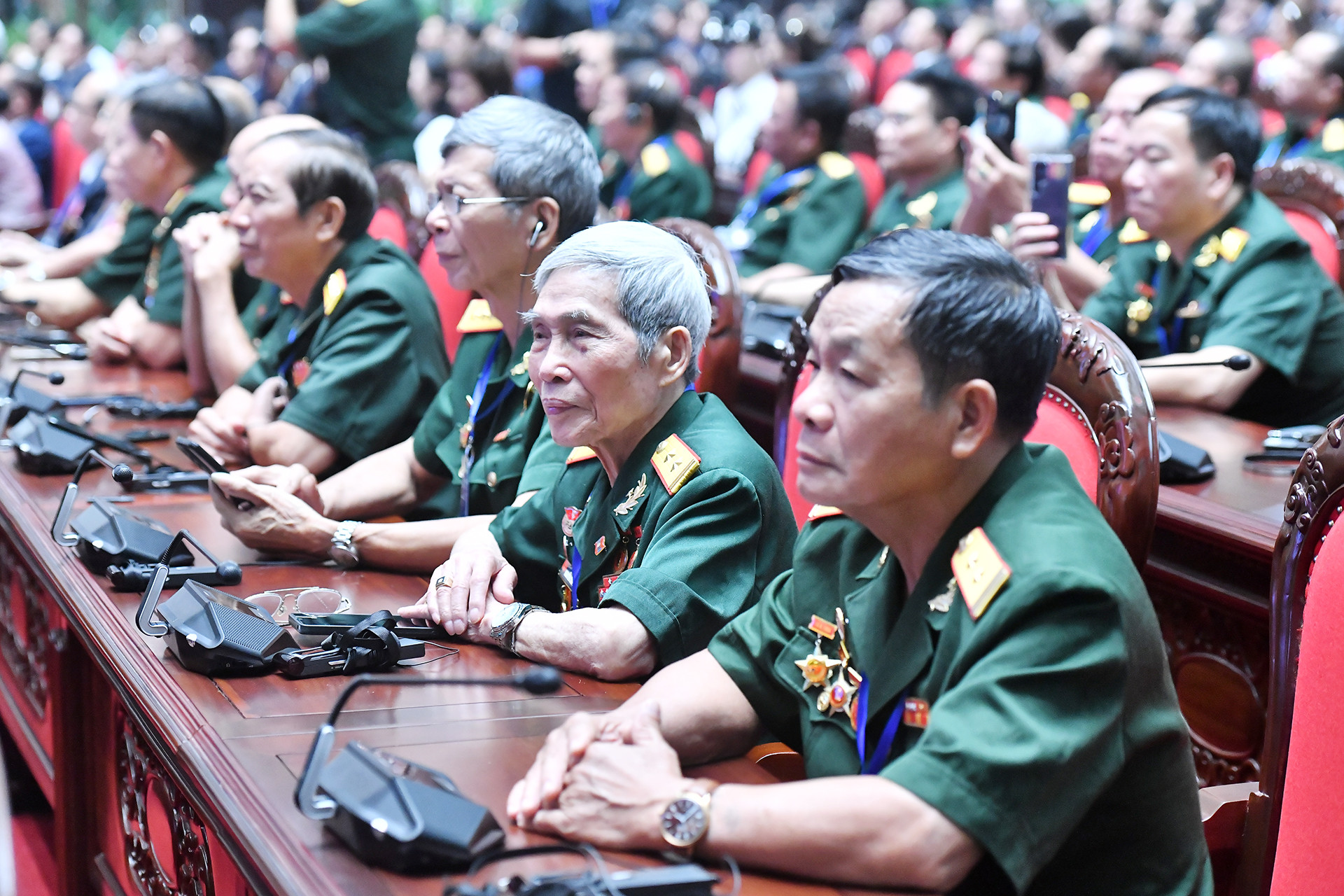 Đại diện Cựu quân tình nguyện, cựu chuyên gia Việt Nam tại Lào tham dự buổi gặp mặt.