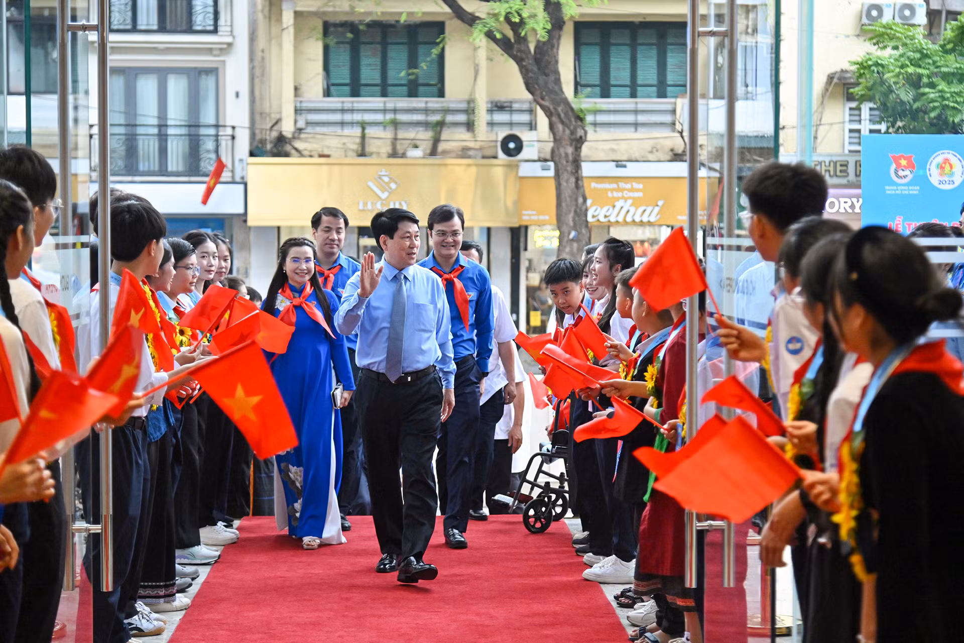 Chủ tịch nước Lương Cường tới dự Lễ tuyên dương Cháu ngoan Bác Hồ toàn quốc lần thứ X-năm 2025.