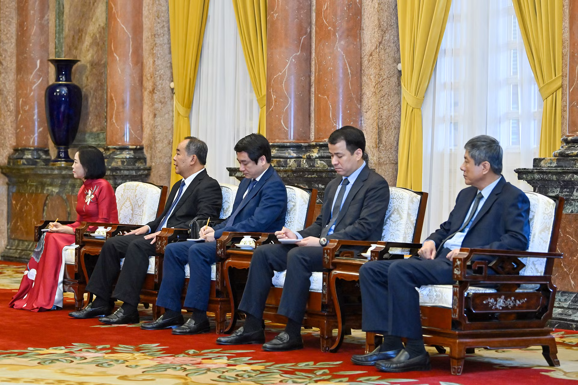 Các đại biểu Việt Nam tham dự buổi tiếp.