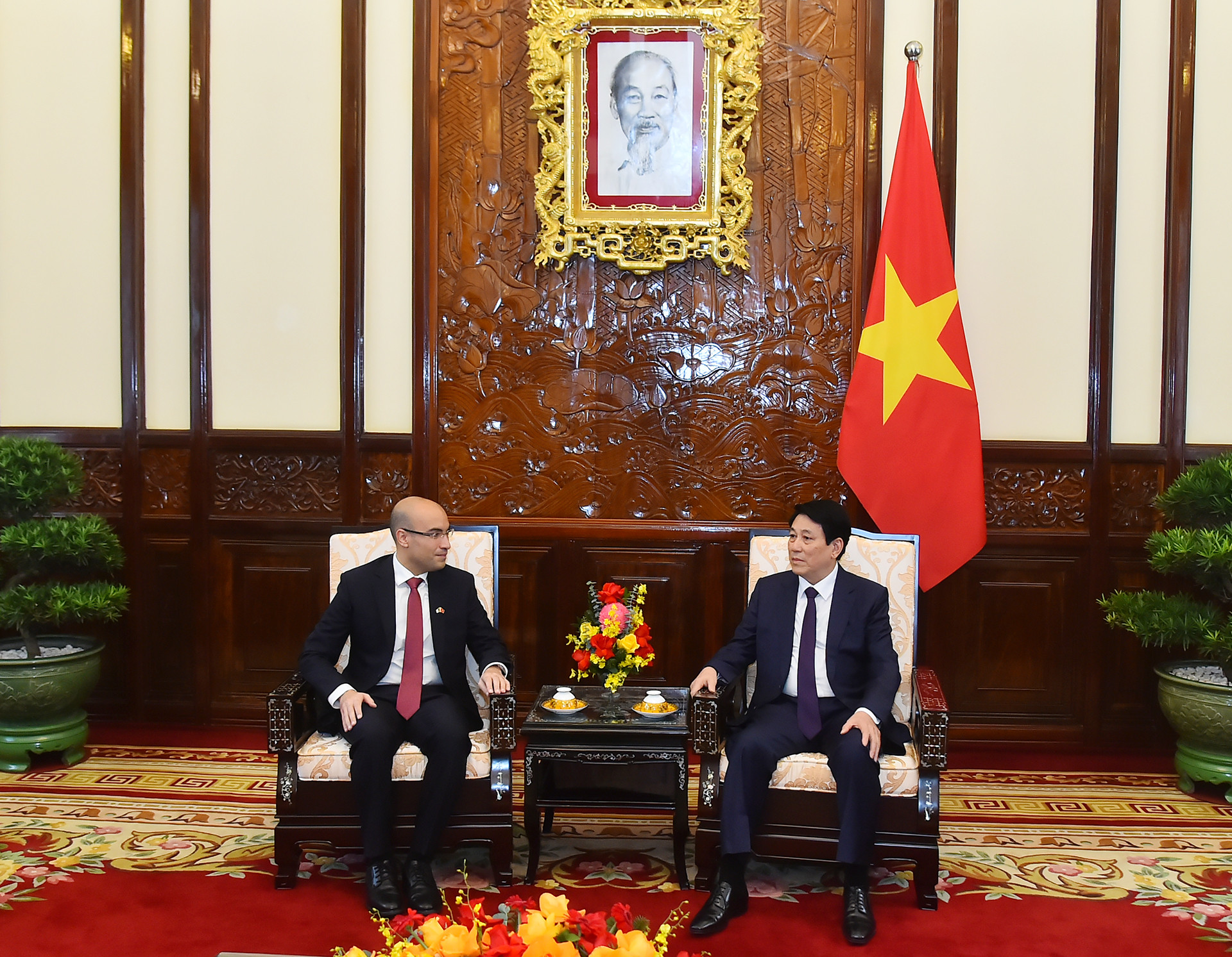 Chủ tịch nước Lương Cường tiếp Đại sứ Cộng hòa Algeria Dân chủ và Nhân dân Sofiane Chaib.