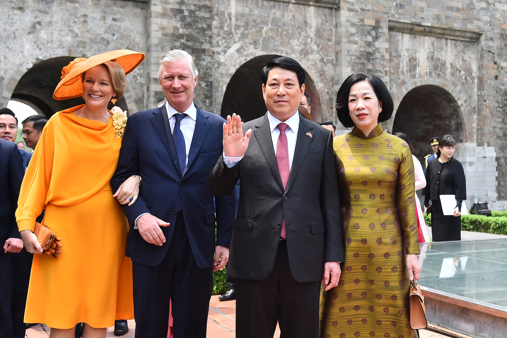 [Ảnh] Chủ tịch nước Lương Cường và Nhà vua Vương quốc Bỉ Philippe thăm Hoàng thành Thăng Long ảnh 4