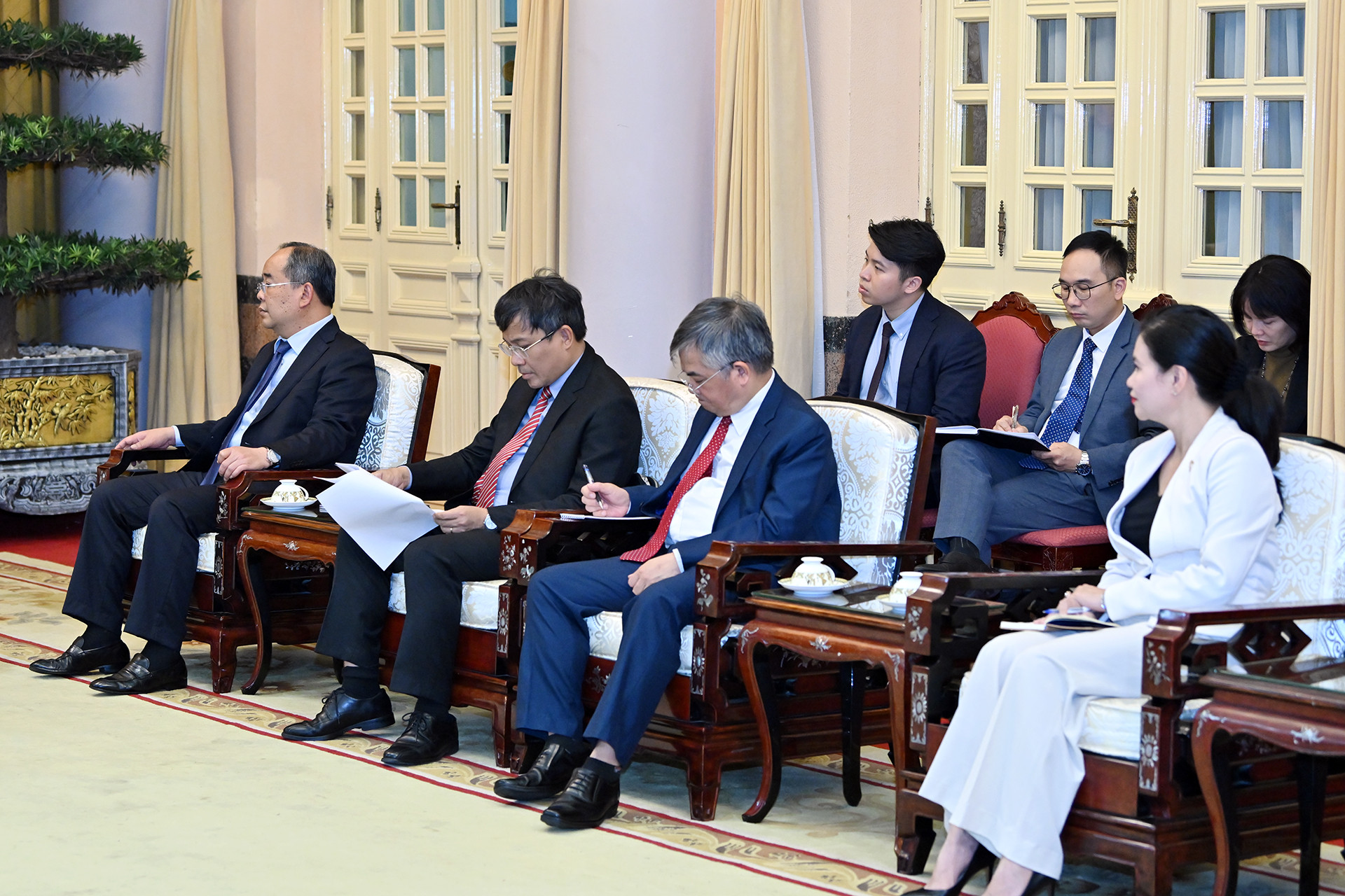 Các đại biểu Việt Nam tham dự buổi tiếp.