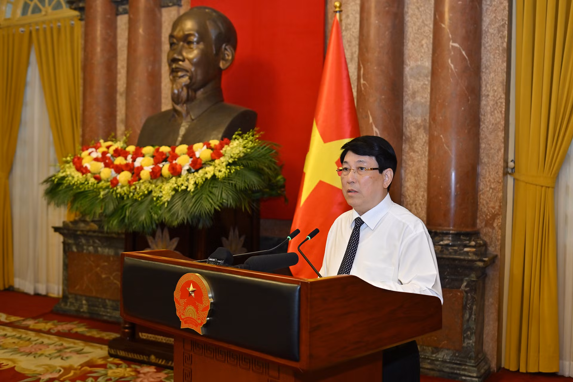 Chủ tịch nước Lương Cường phát biểu giao nhiệm vụ cho các tân Phó Chủ nhiệm Văn phòng Chủ tịch nước.