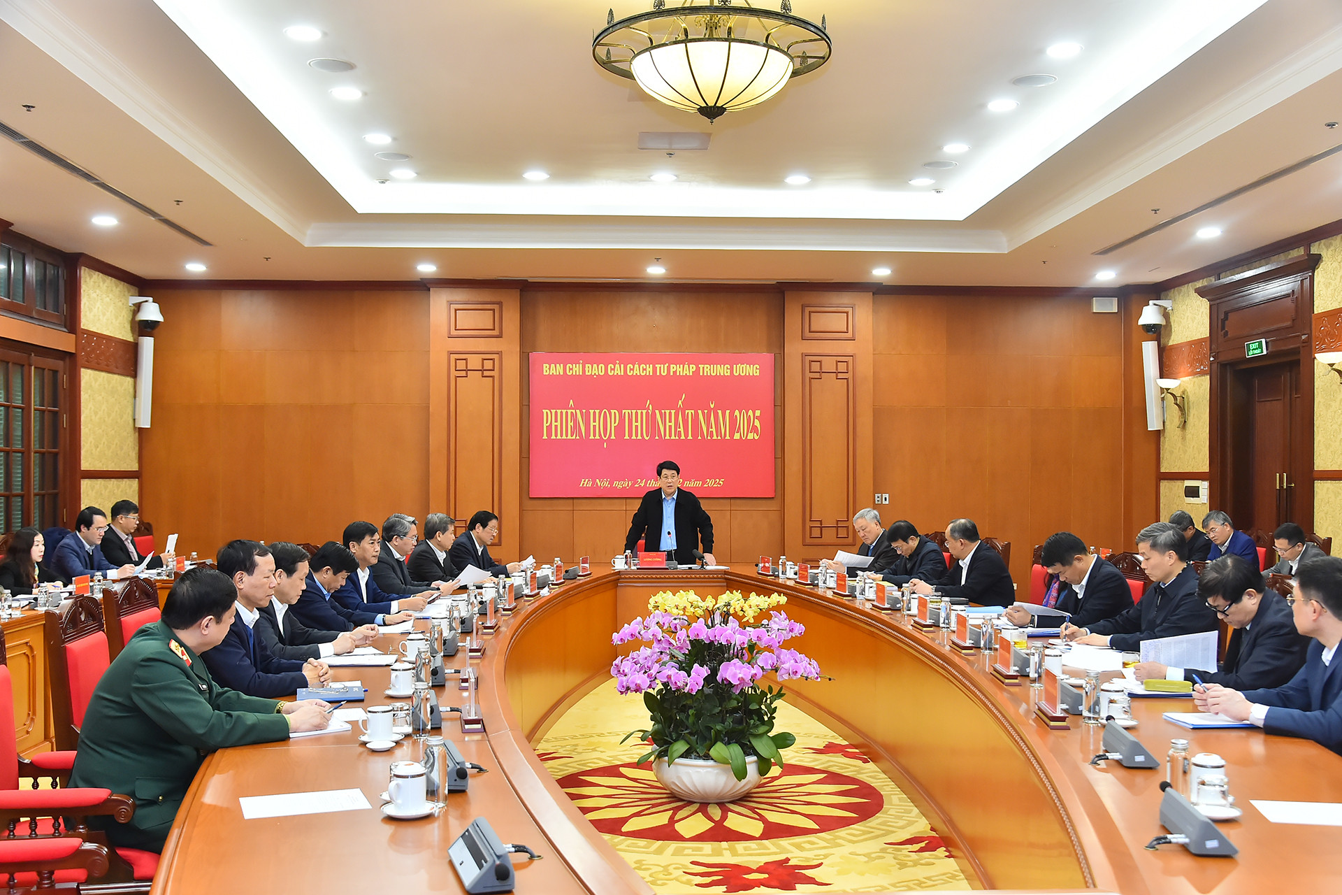 Quang cảnh phiên họp thứ nhất năm 2025 Ban chỉ đạo Cải cách tư pháp Trung ương.