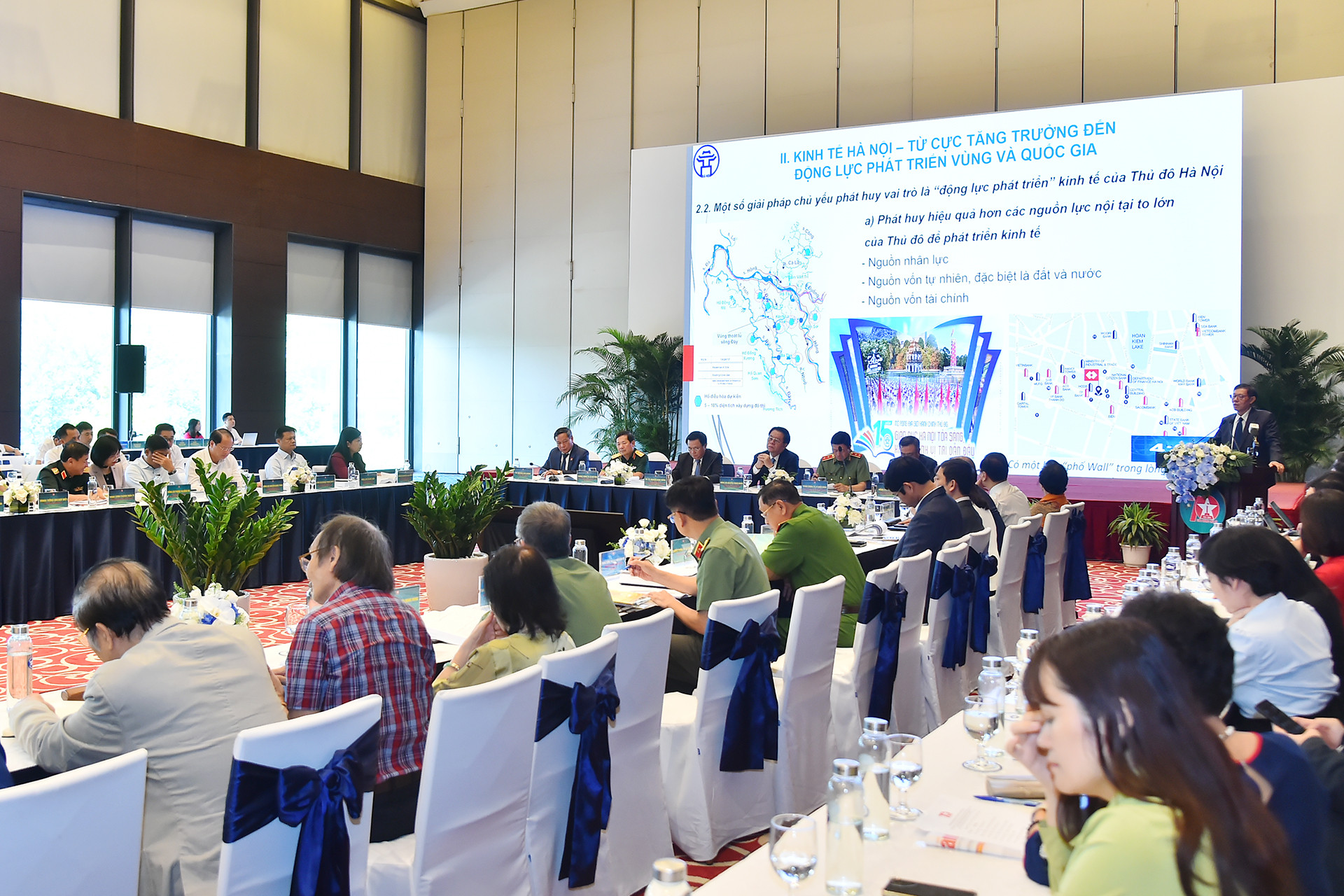 Quang cảnh Hội thảo khoa học quốc gia “Tầm nhìn mới, cơ hội mới xây dựng Thủ đô Hà Nội văn hiến-văn minh-hiện đại, thành phố kết nối toàn cầu”.