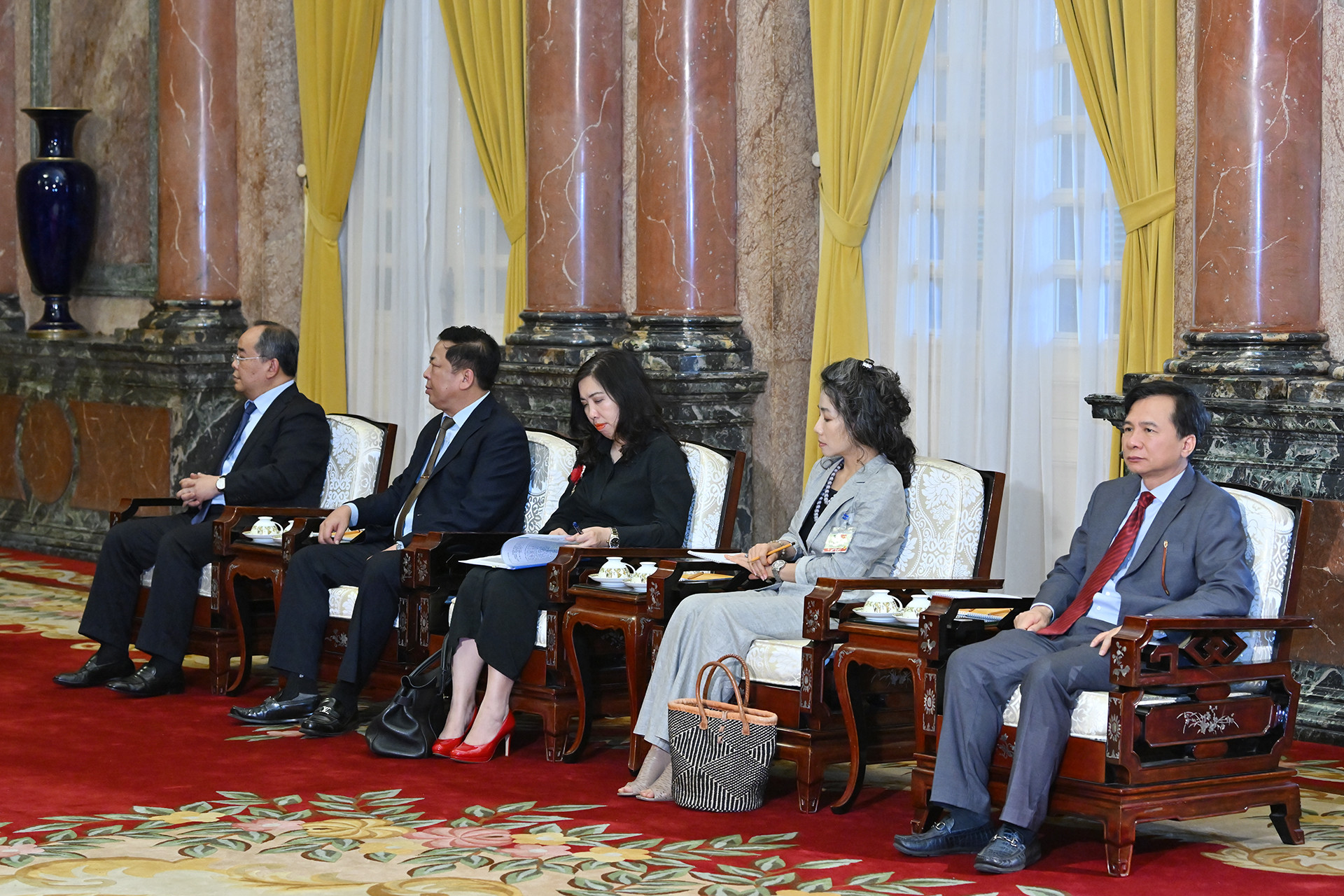 Các đại biểu Việt Nam tham dự buổi tiếp.